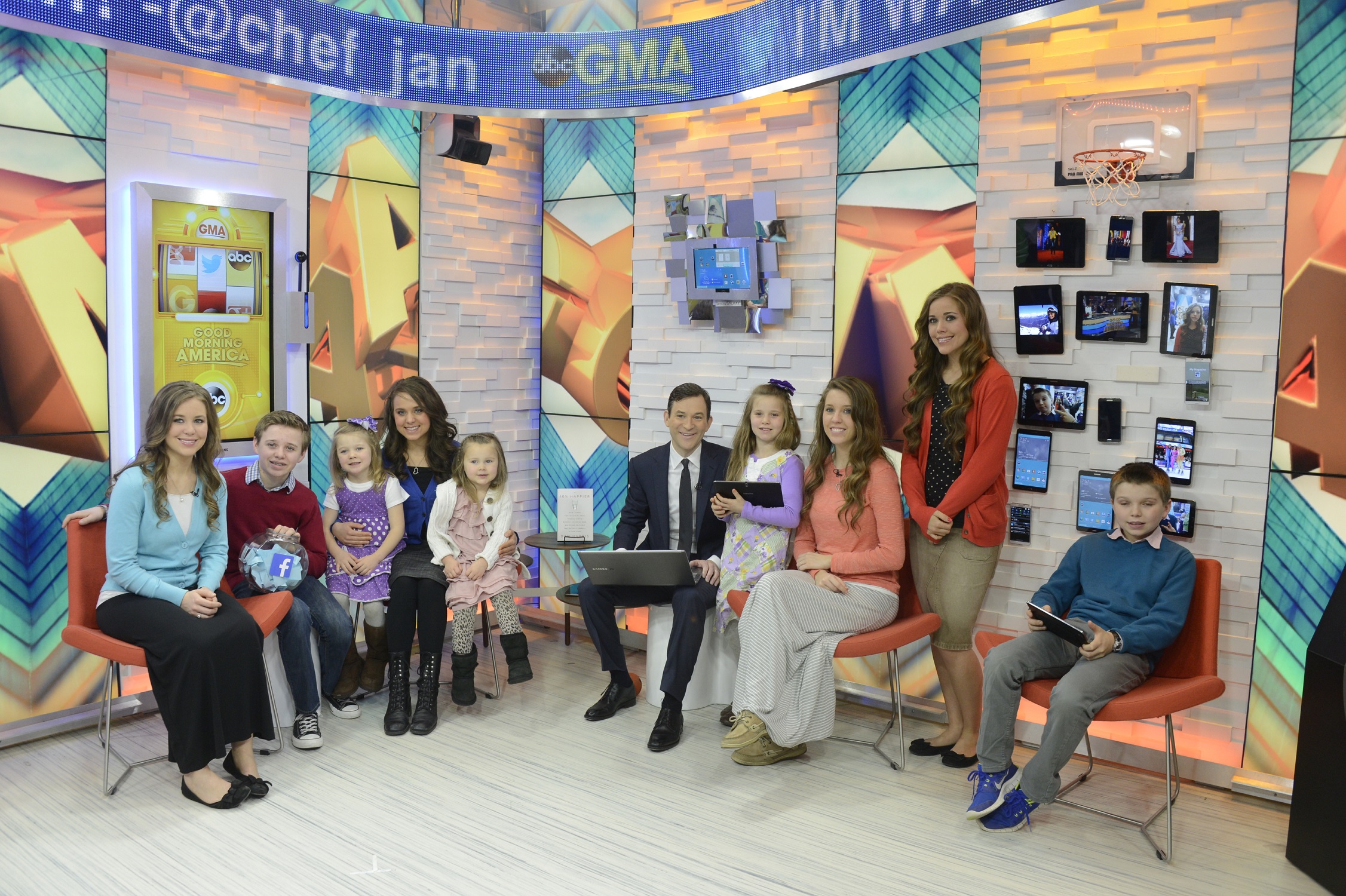 The Duggar family appears on 'Good Morning America' in 2014
