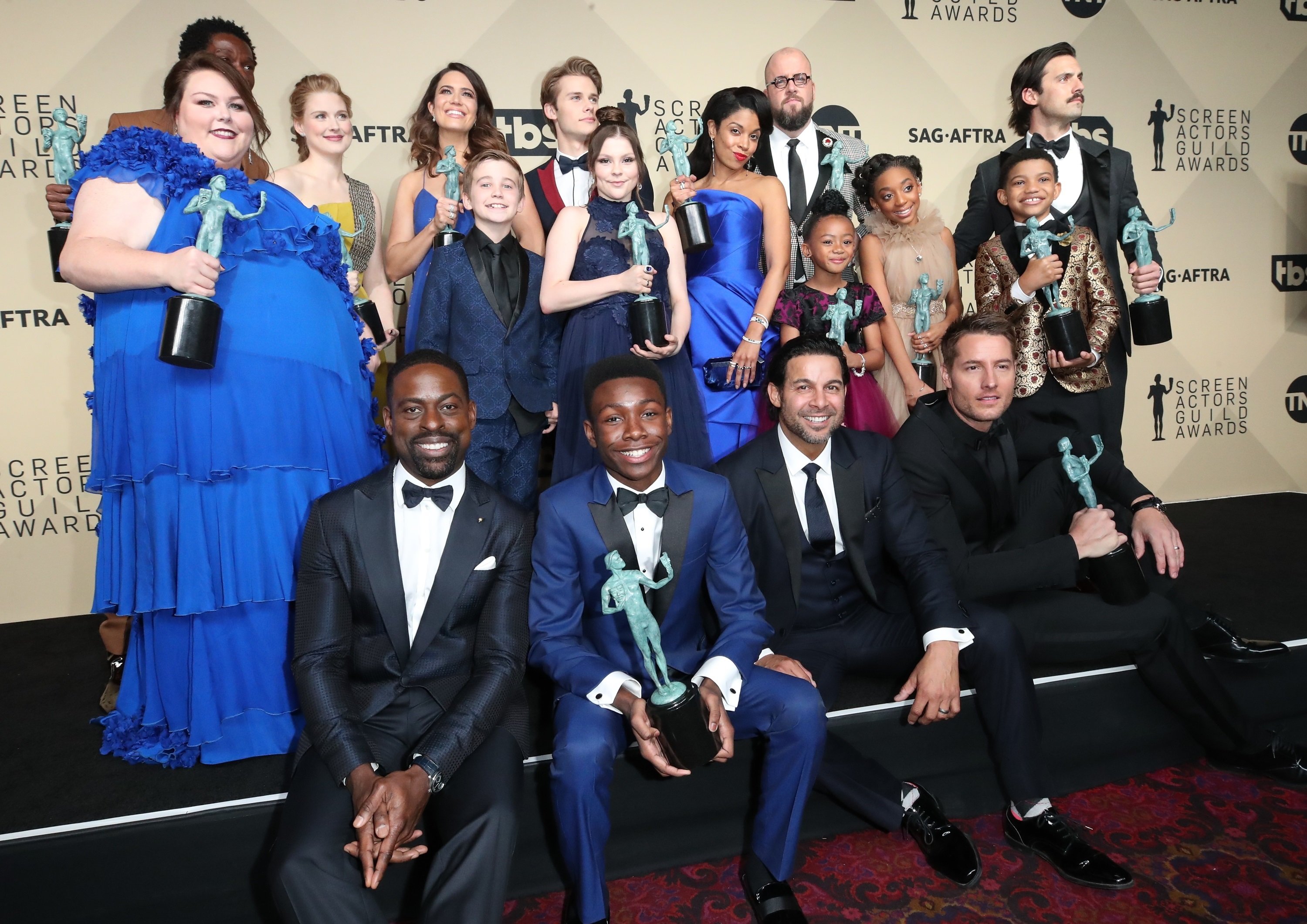 'This Is Us' Jermel Nakia, Chrissy Metz, Alexandra Breckenridge, Mandy Moore, Parker Bates, Hannah Zeile, Logan Shroyer, Lonnie Chavis, Chris Sullivan, Susan Kelechi Watson, Eris Baker, Milo Ventimiglia, and Faithe Herman, Sterling K. Brown, Niles Fitch, Jon Huertas, and Justin Hartley