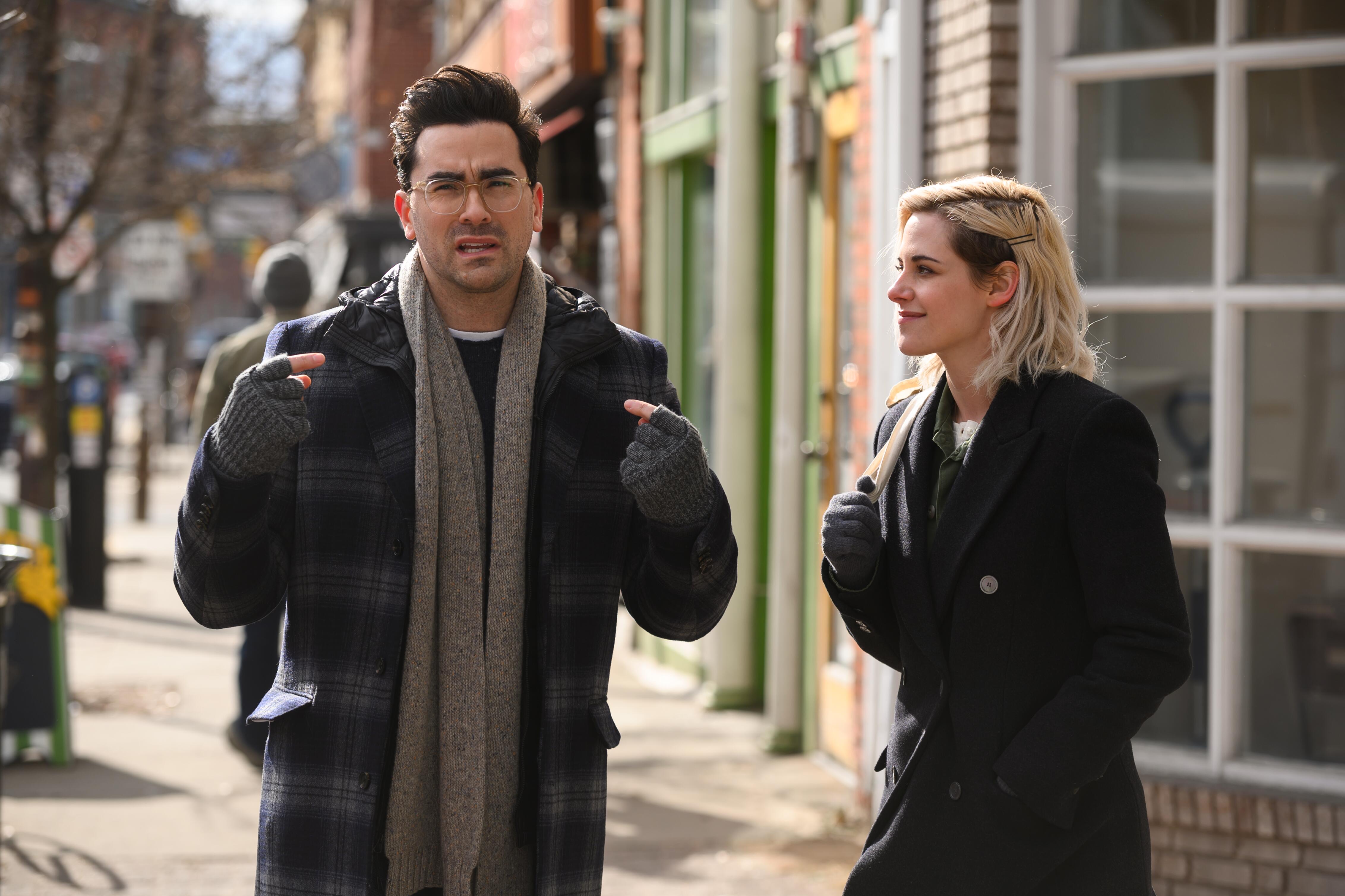 John (Daniel Levy) and Abby (Kristen Stewart) in 'Happiest Season'