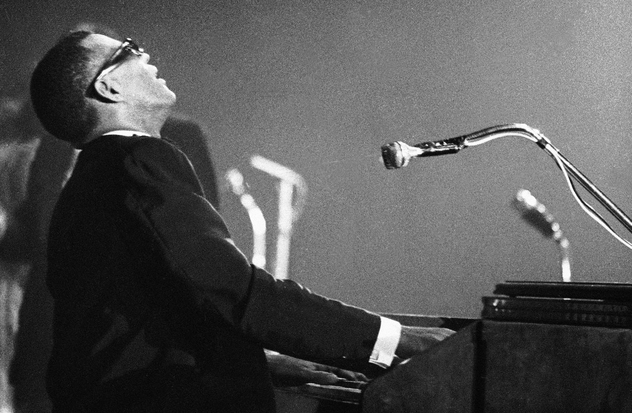 Ray Charles on stage in 1961