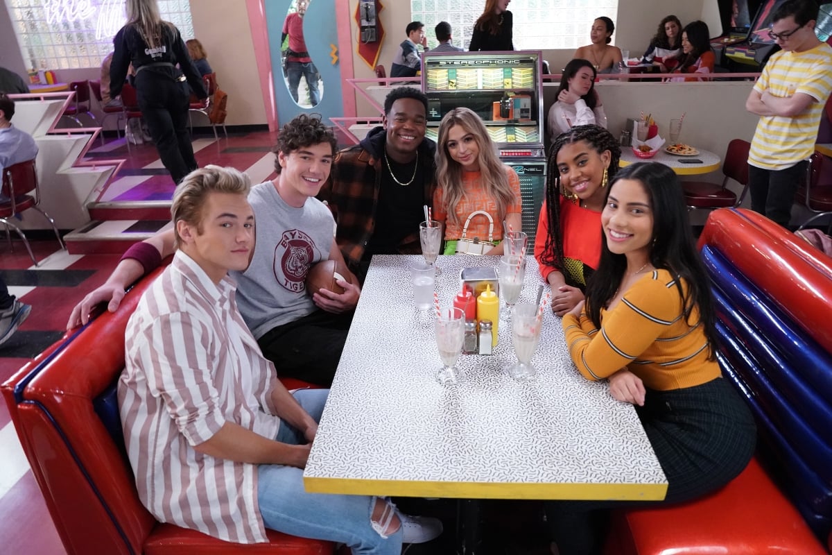 Saved by the Bell cast reboot