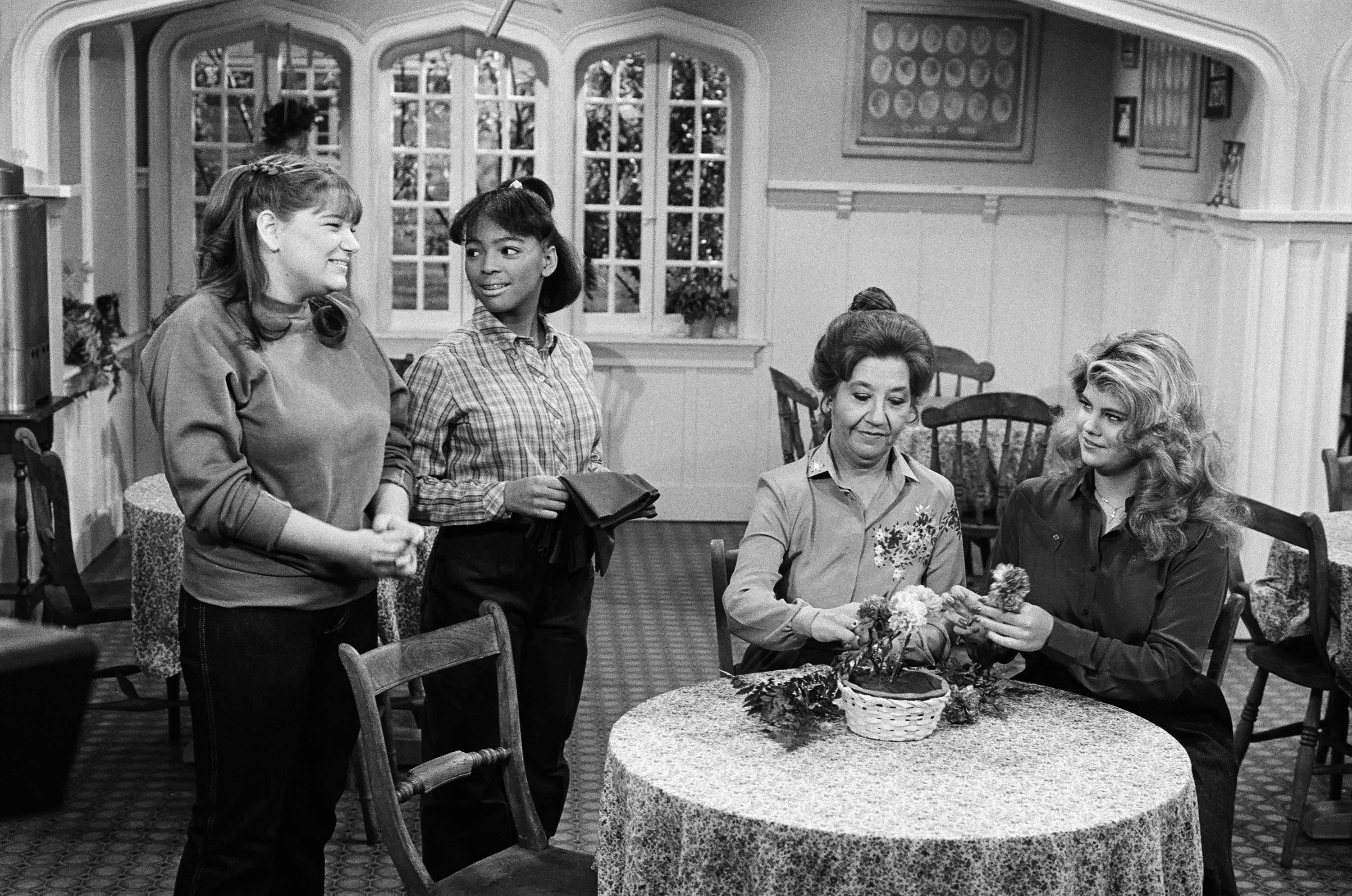 Mindy Cohn, Kim Fields, Charlotte Rae, and Lisa Whelchel of 'The Facts of Life'