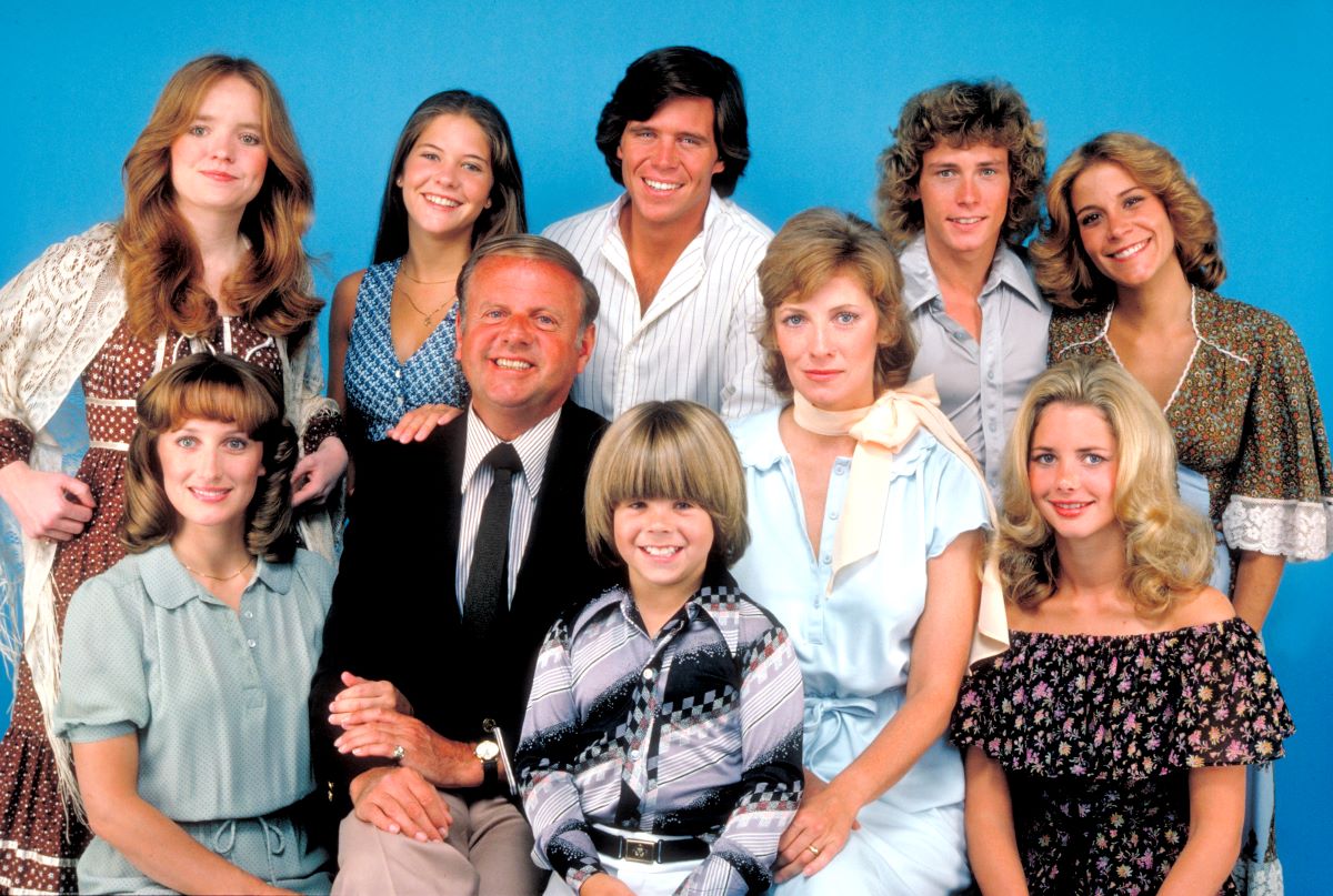Eight Is Enough' Star Dick Van Patten Found Out the Show Was Canceled From  Reading It in the Newspaper