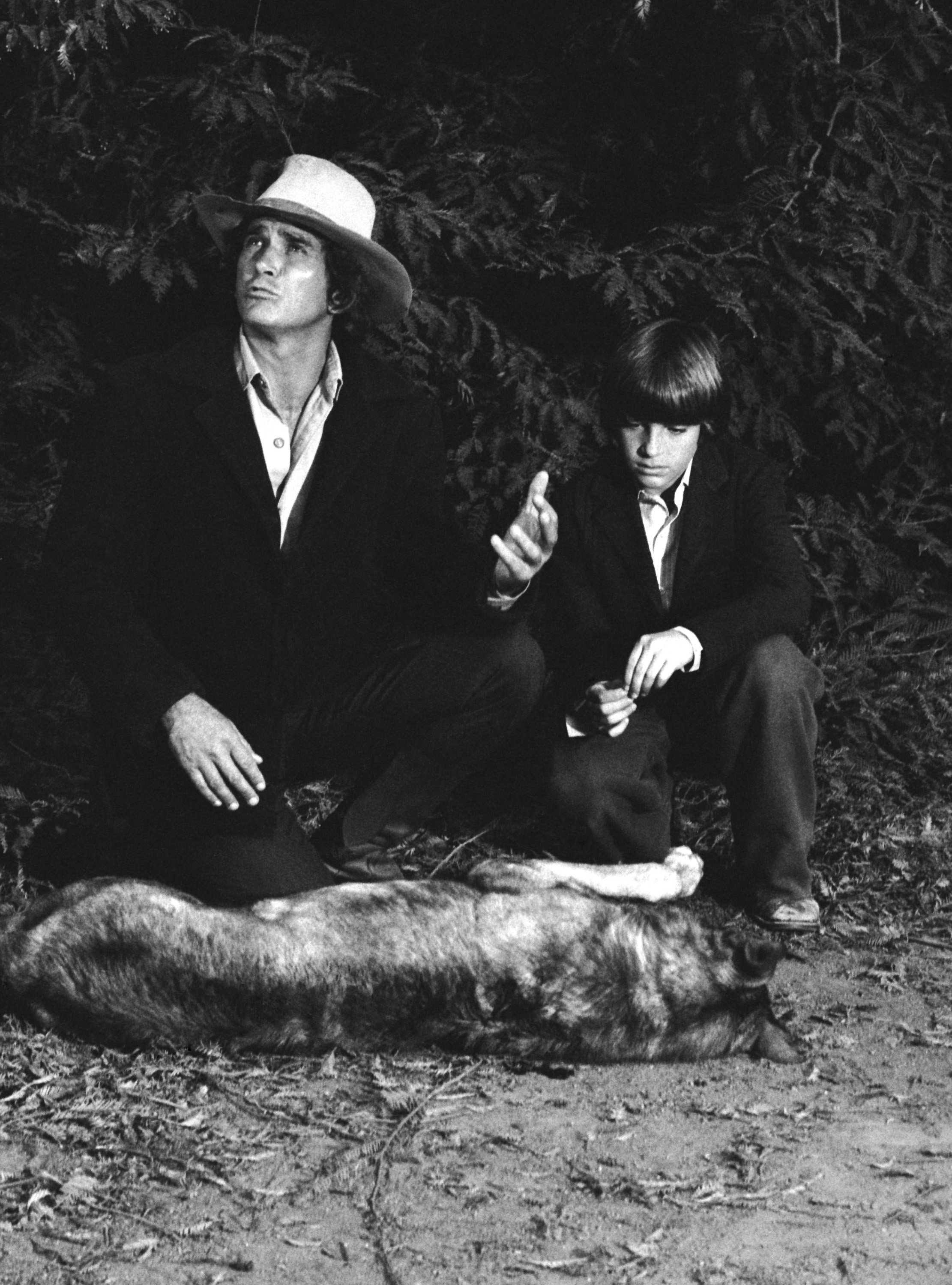 Michael Landon and Jason Bateman in a scene from 'Little House on the Prairie', 1982