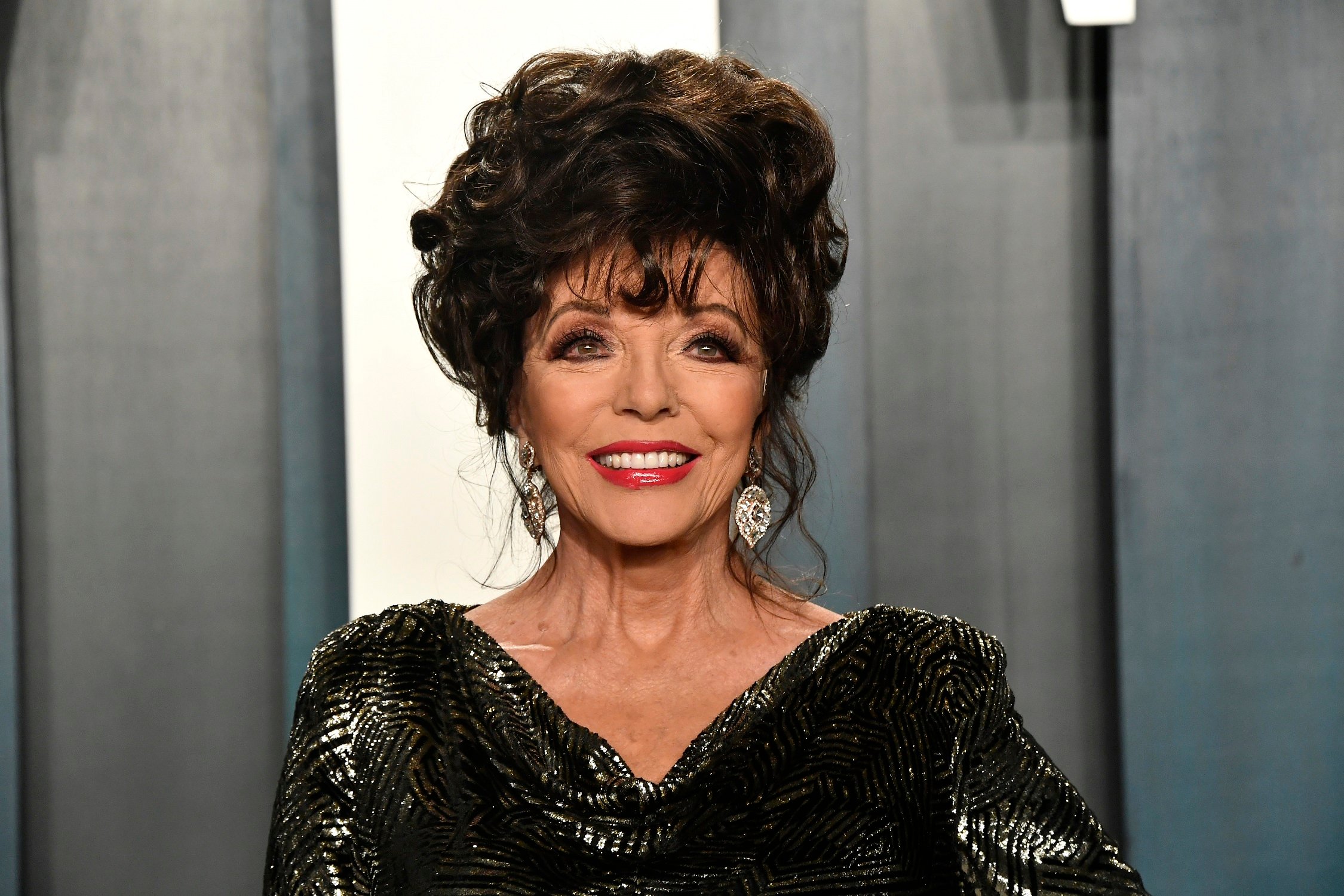 Joan Collins attends the 2020 Vanity Fair Oscar Party