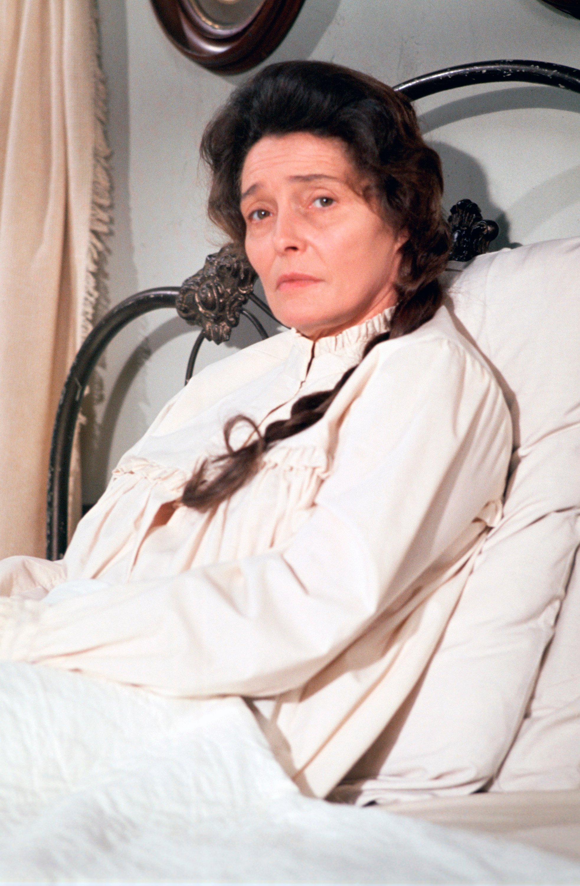 Patricia Neal as Julia Sanderson on 'Little House on the Prairie'