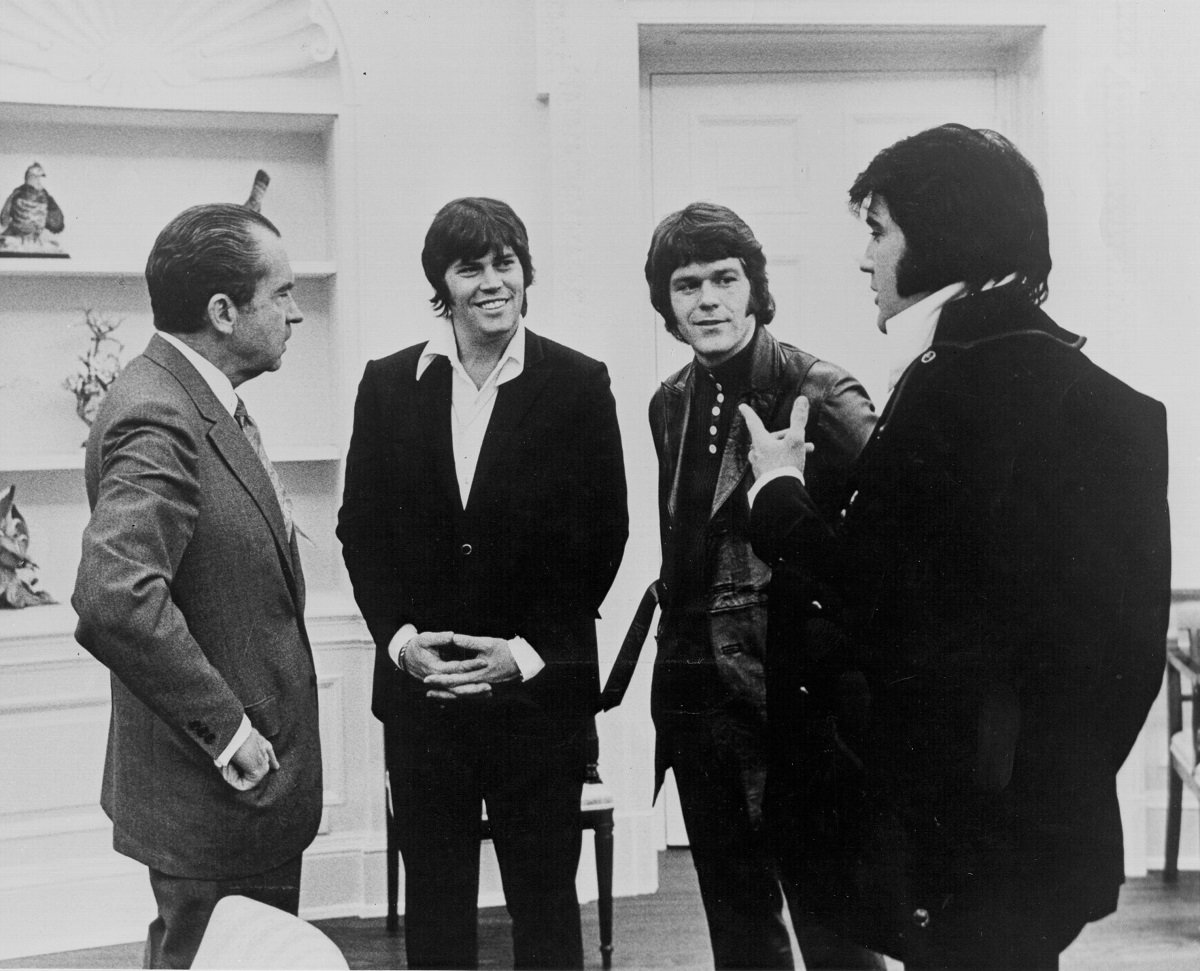 Richard Nixon, Sonny West, Jerry Schilling, and Elvis Presley