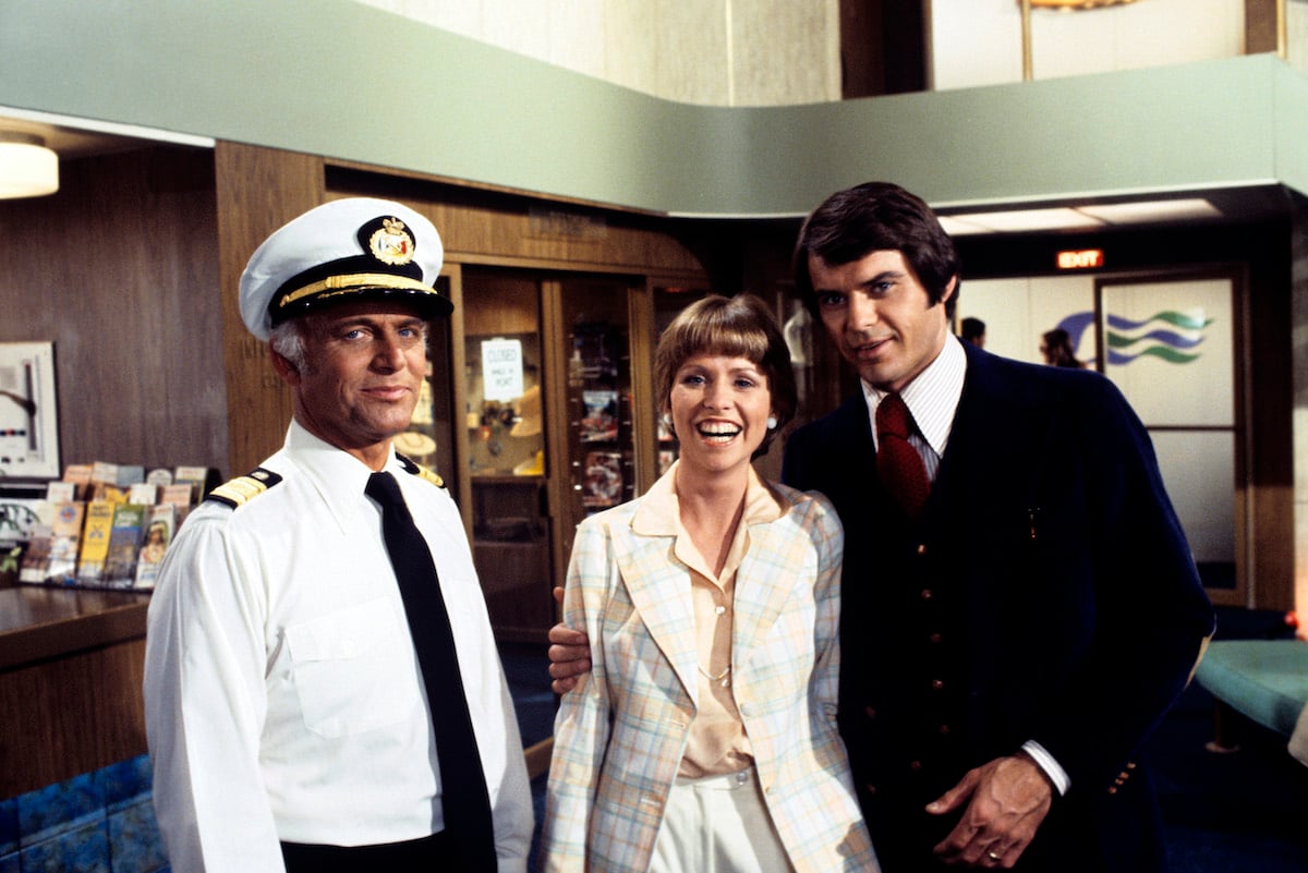 Gavin MacLeod (Captain Stubing), Lauren Tewes (Julie), guest star Robert Urich