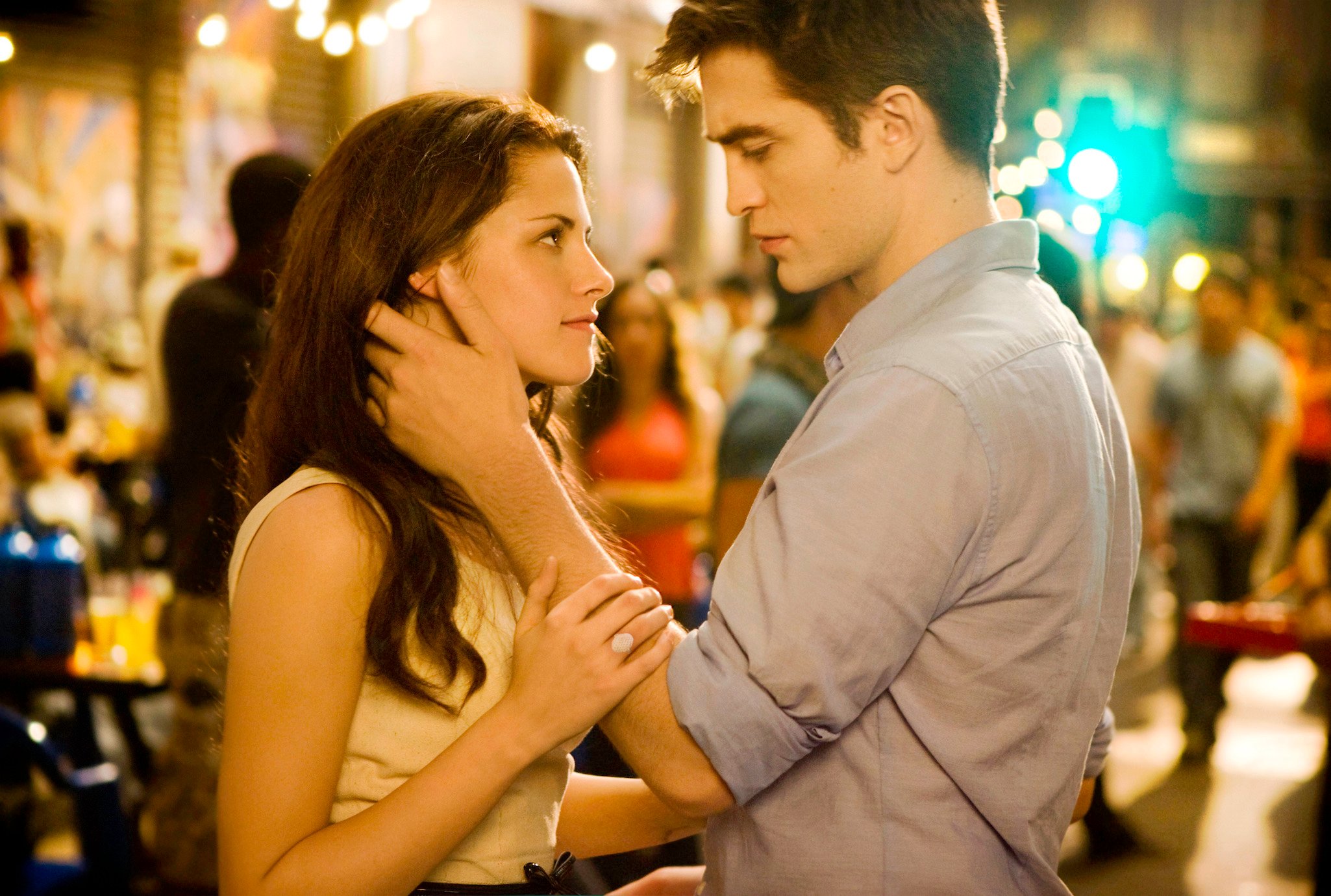 KRISTEN STEWART and ROBERT PATTINSON in 'THE TWILIGHT SAGA: BREAKING DAWN - PART 1'