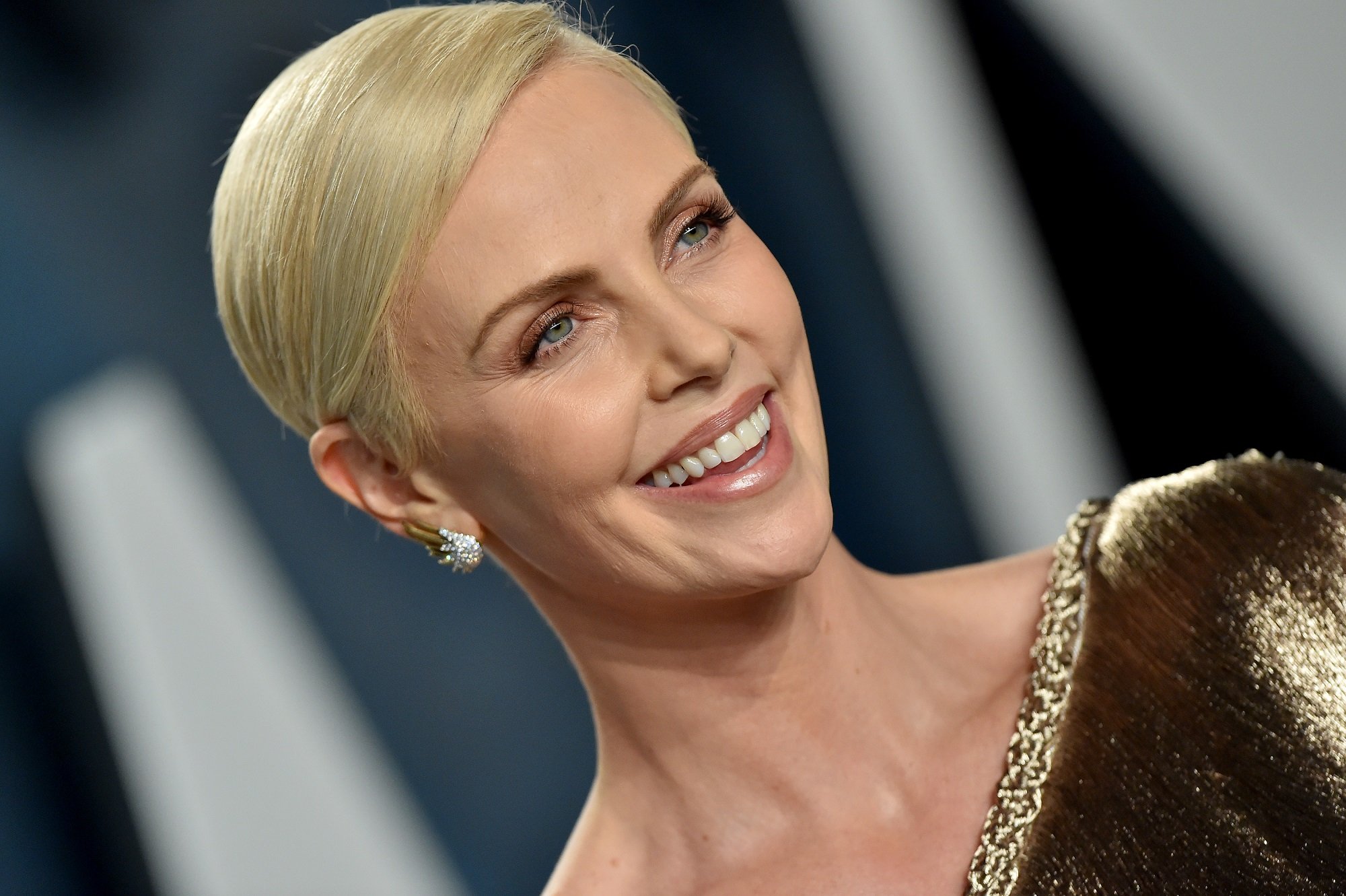 Charlize Theron attends the 2020 Vanity Fair Oscar Party on February 09, 2020 in Beverly Hills, 