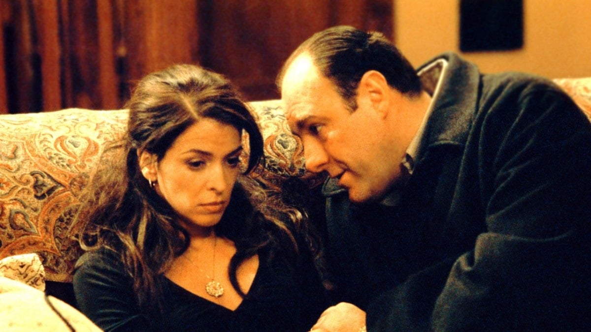 Annabella Sciorra and James Gandolfini on 'Sopranos set