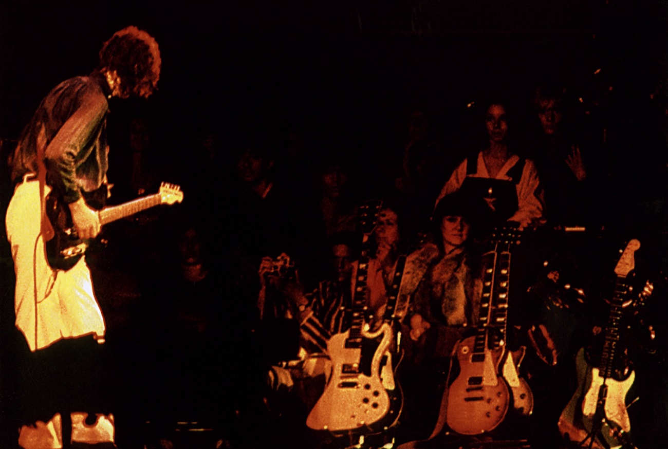 Jimmy Page faces the fans on stage