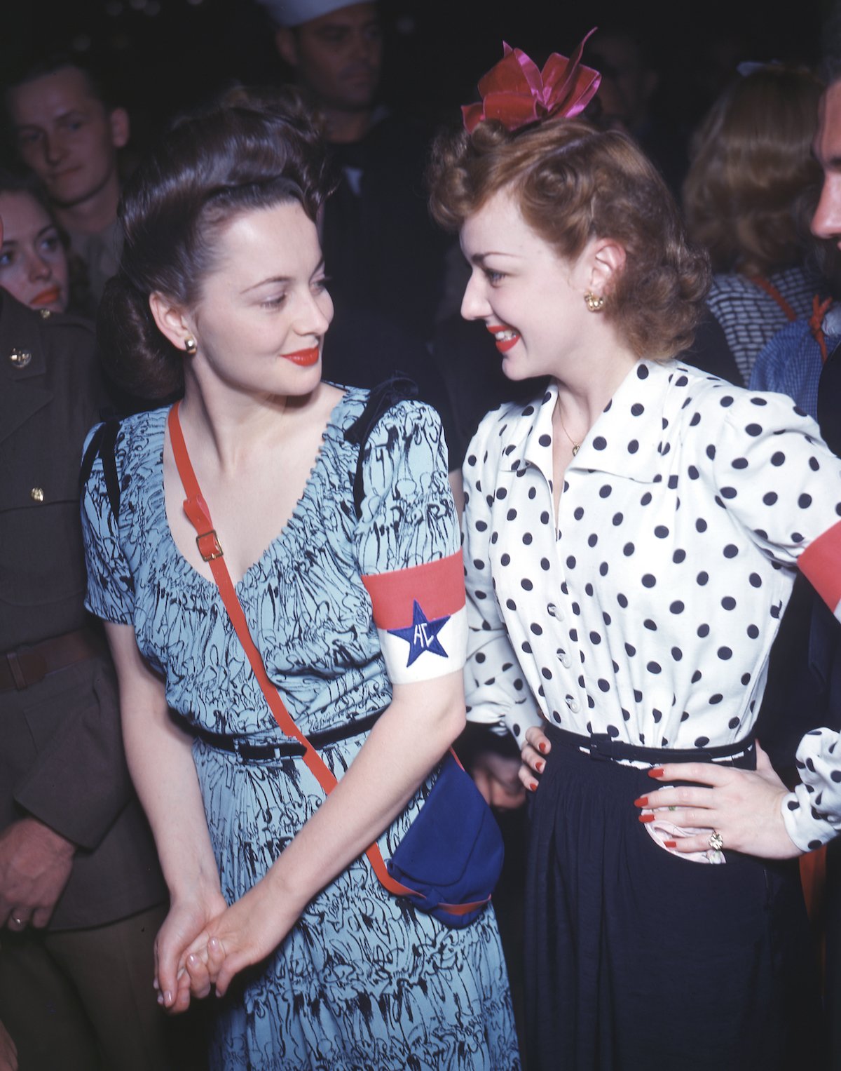 Olivia de Havilland and Joan Fontaine 