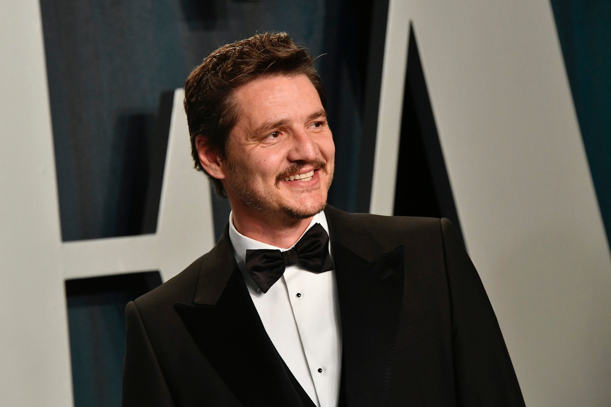 Pedro Pascal at the 2020 Vanity Fair Oscar Party at Wallis Annenberg Center for the Performing Arts on Feb. 09, 2020 