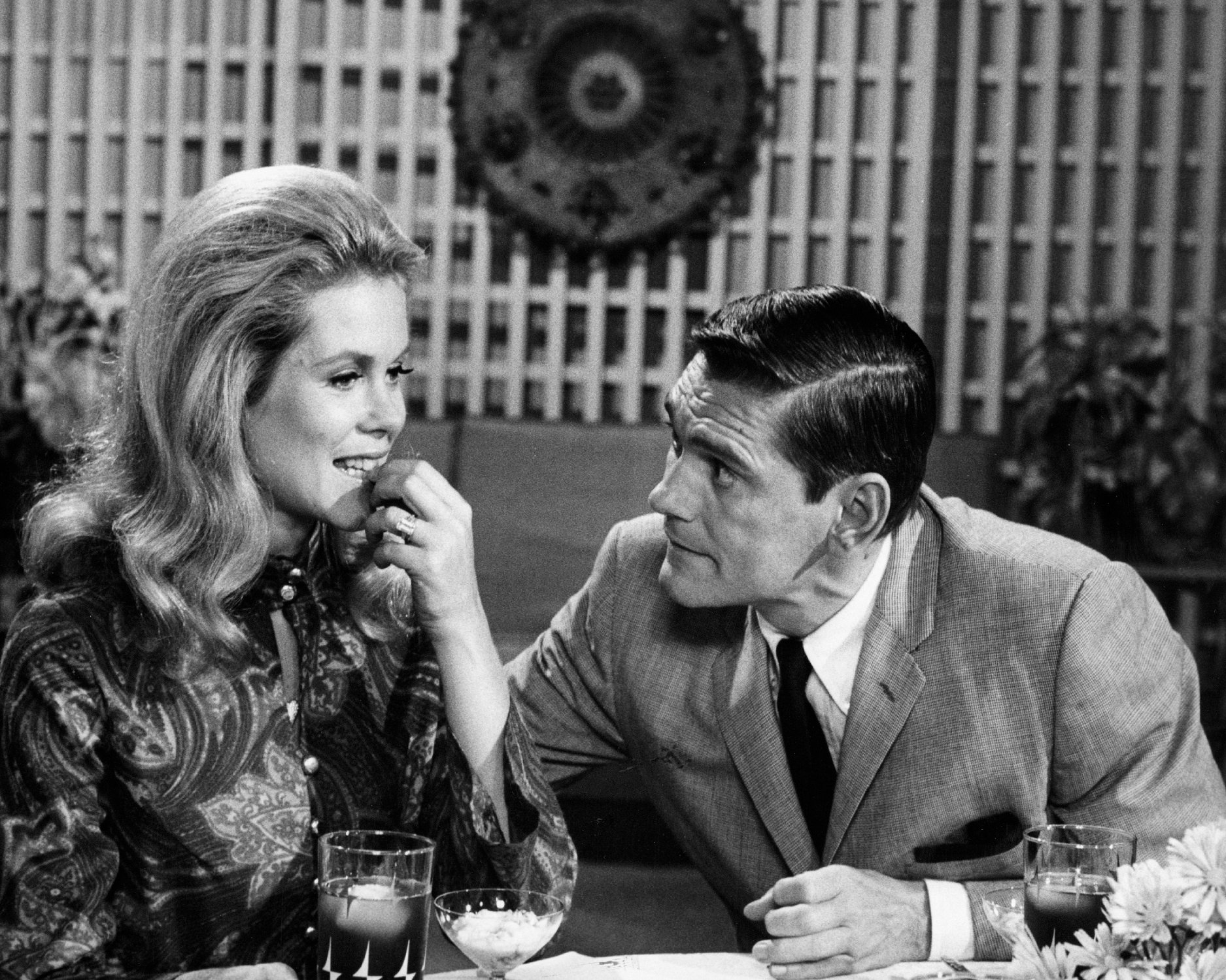 Elizabeth Montgomery as Samantha Stevens and Dick York as Darrin Stevens