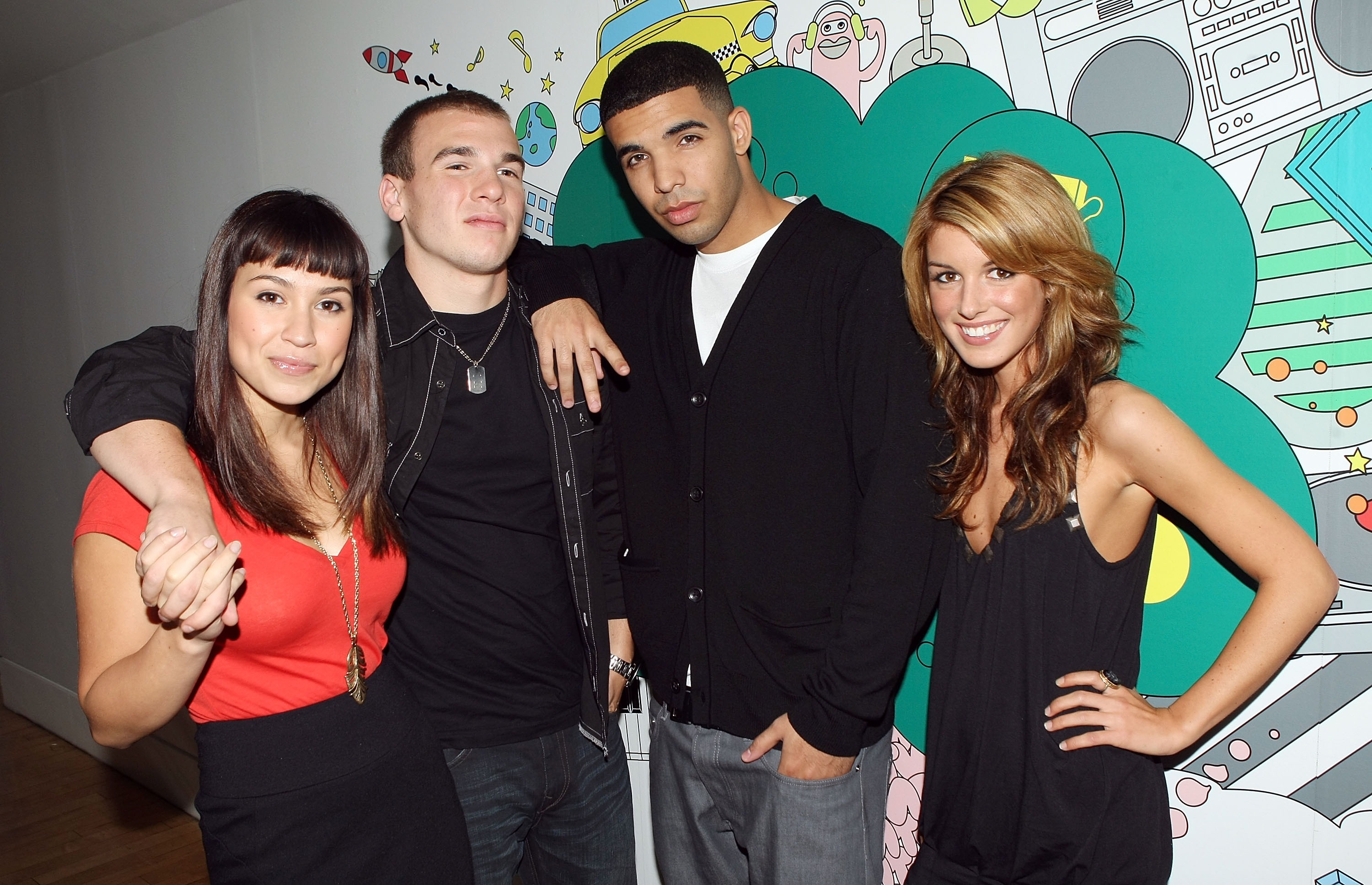 NEW YORK - OCTOBER 02: (U.S. TABS OUT) "DeGrassi High" cast members (L-R) Cassie Steele, Shane Kippel, Aubrey Graham, and Shenae Grimes pose for a photo backstage during MTV's Total Request Live at the MTV Times Square Studios on October 2, 2007 in New York City.