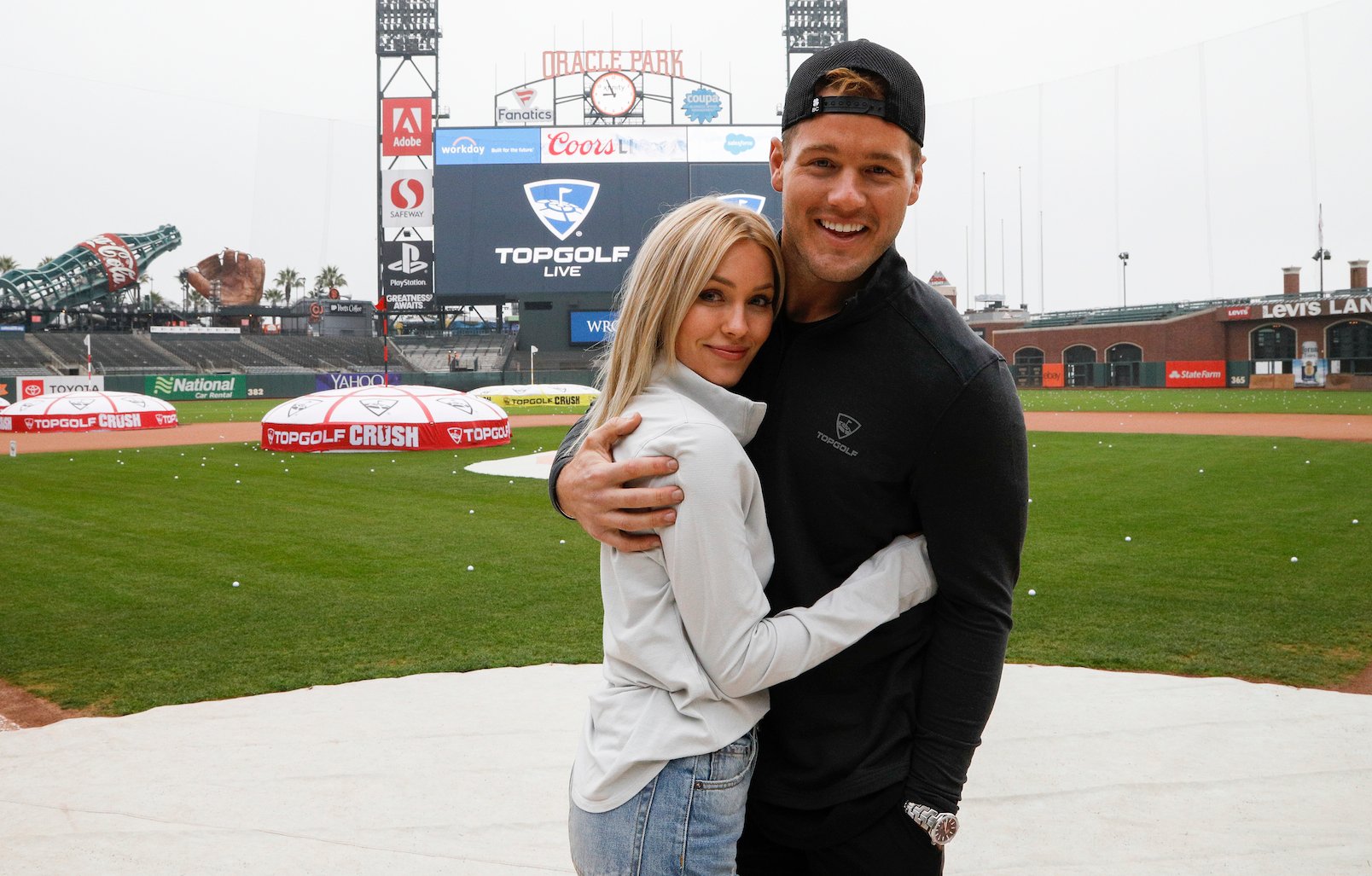 Cassie Randolph (L) and Colton Underwood from 'The Bachelor' 