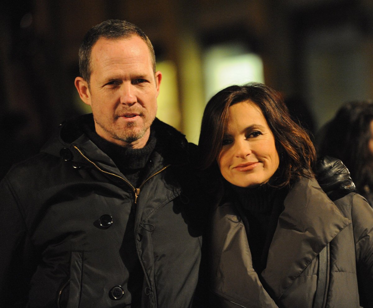 Dean Winters and Mariska Hargitay