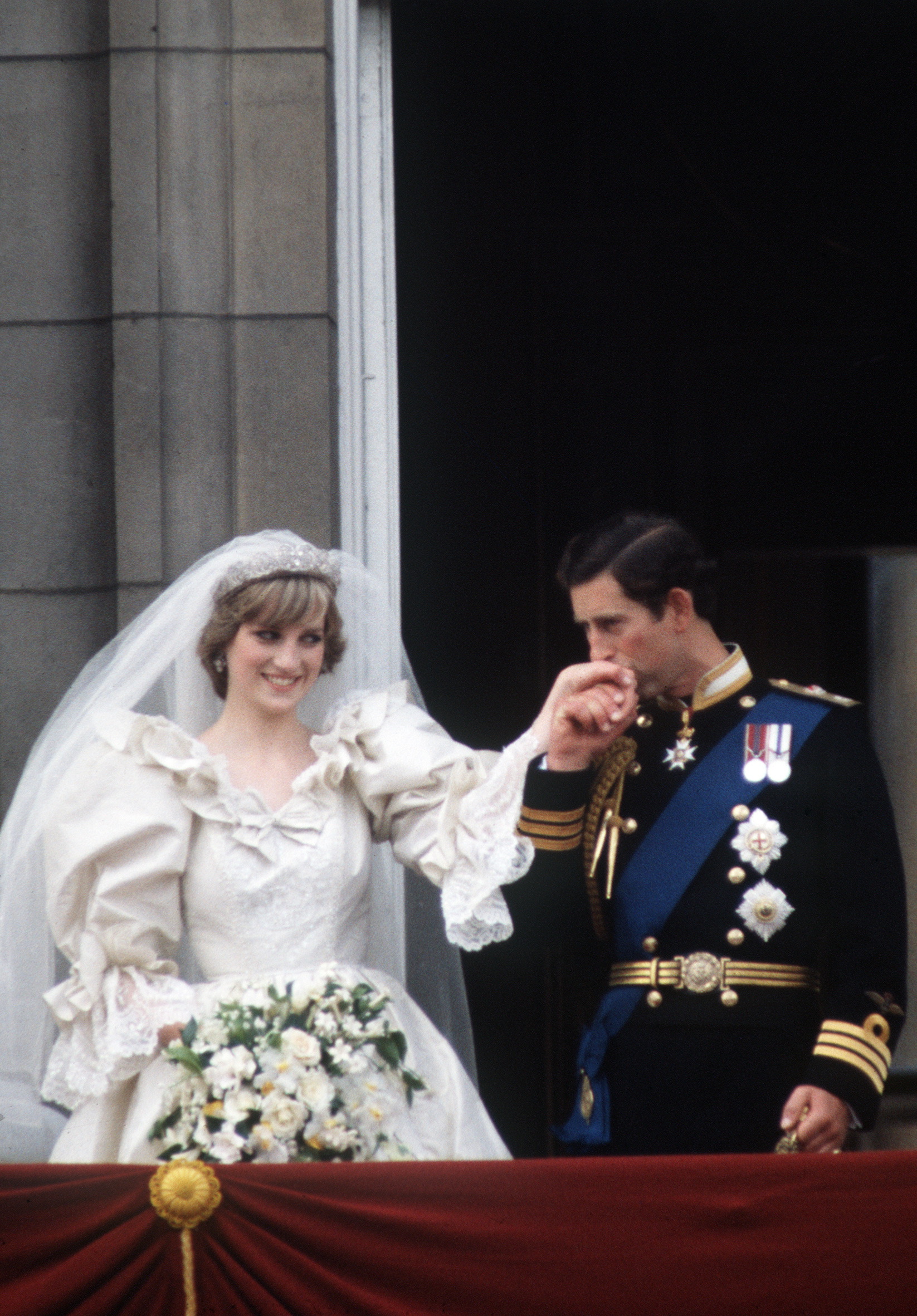 Prince Charles And Princess Diana On The Balcony Of Buckingham Palace