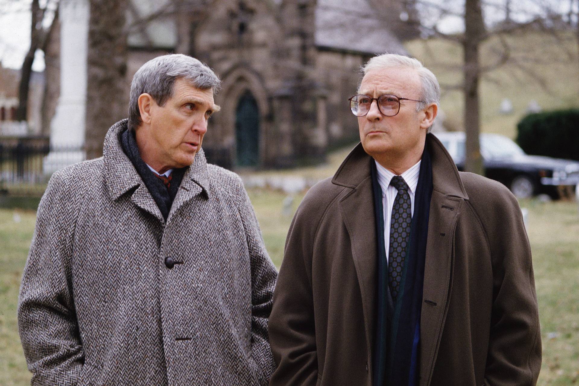 Edward Woodward and Robert Lansing | CBS via Getty Images