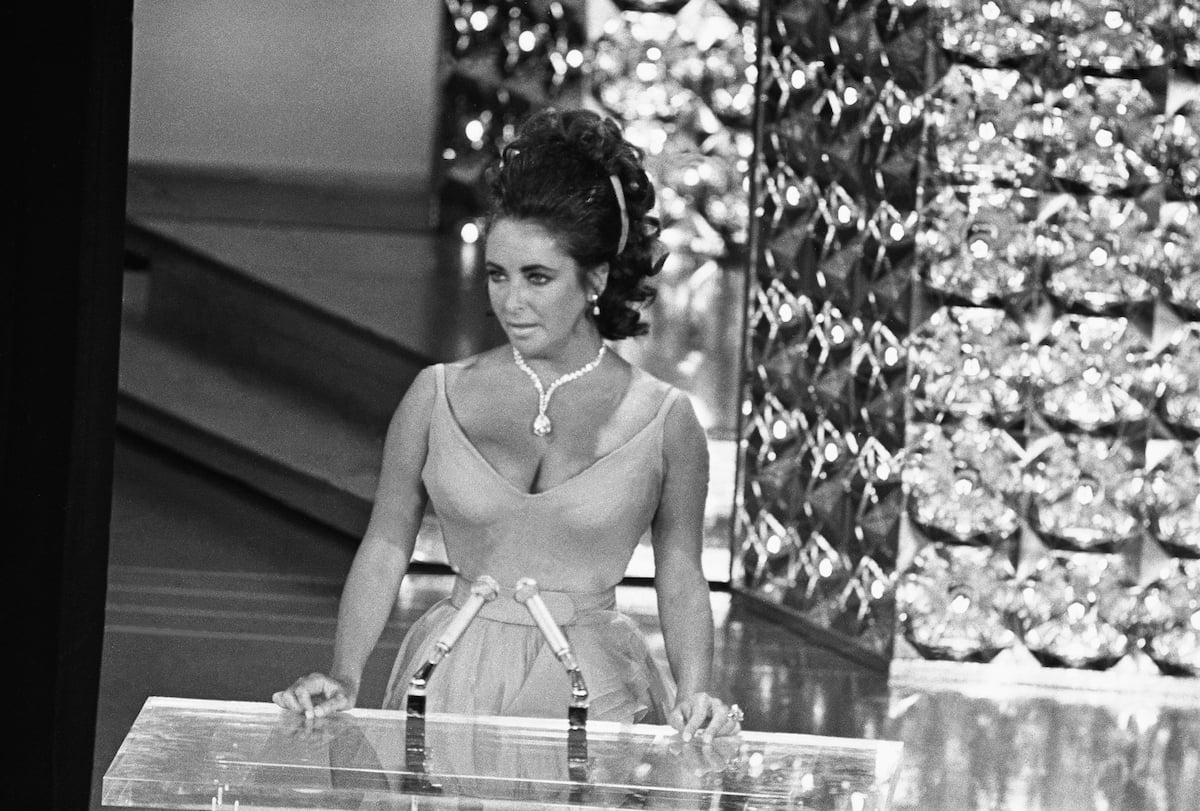 Elizabeth Taylor presents an "Oscar" for the best movie in the 42nd Annual Academy Awards at the Music Center