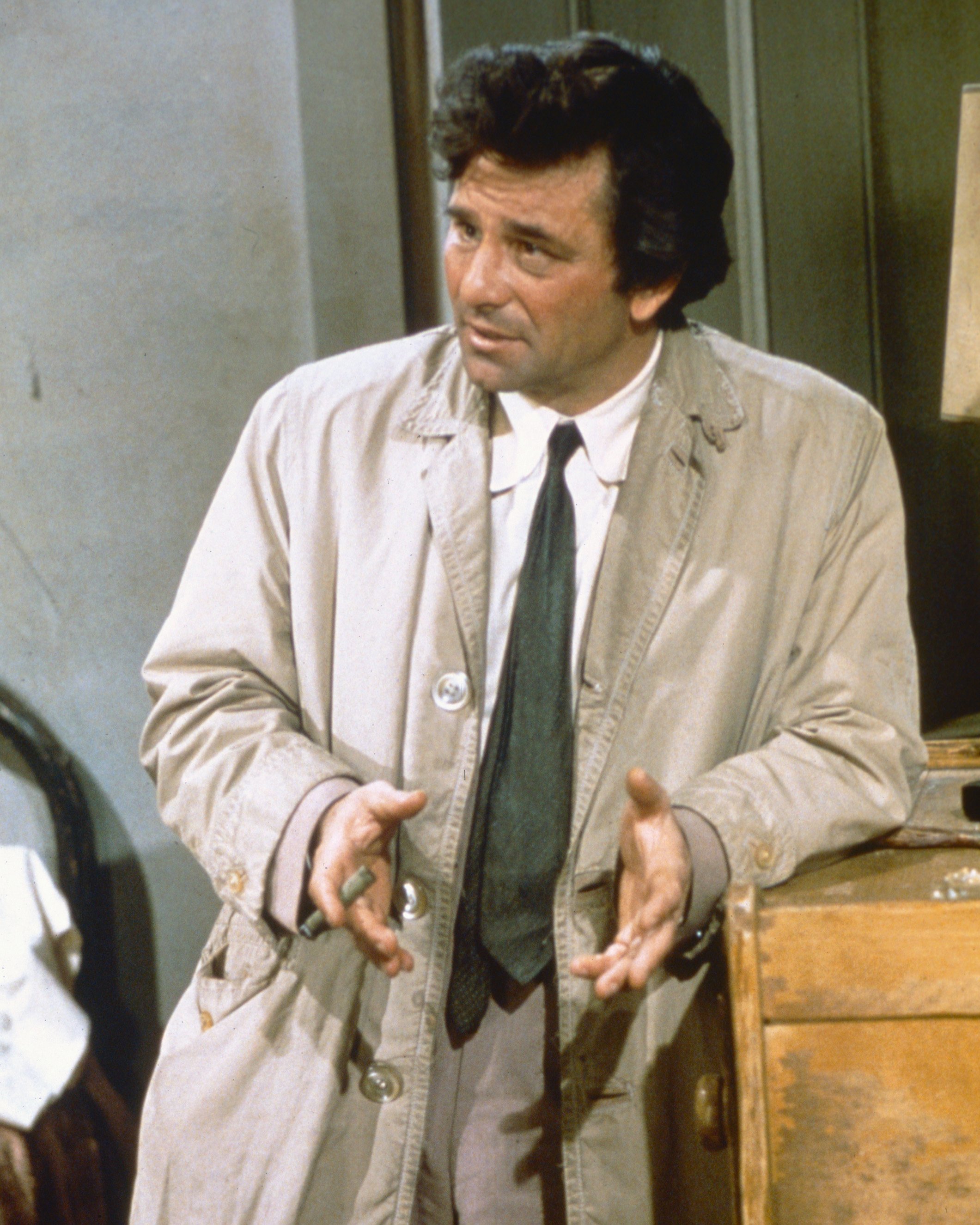 Peter Falk as Lieutenant Columbo