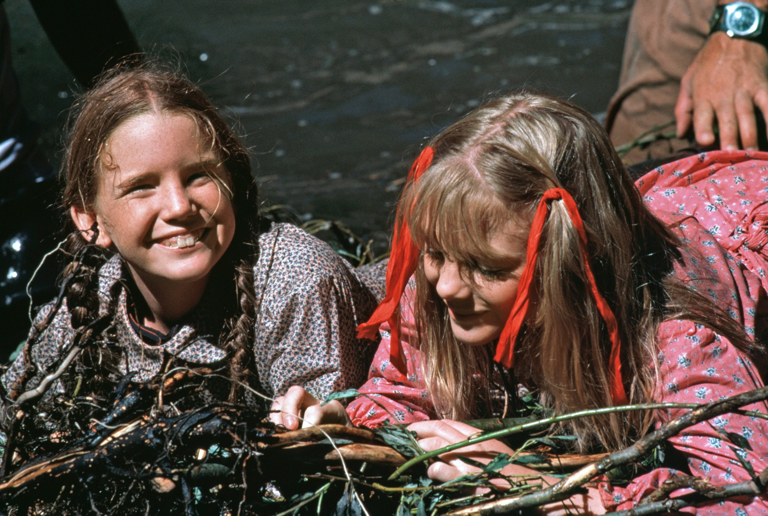 Alison Arngrim as Nellie Oleson with Melissa Gilbert as Laura Ingalls on 'Little House on the Prairie'