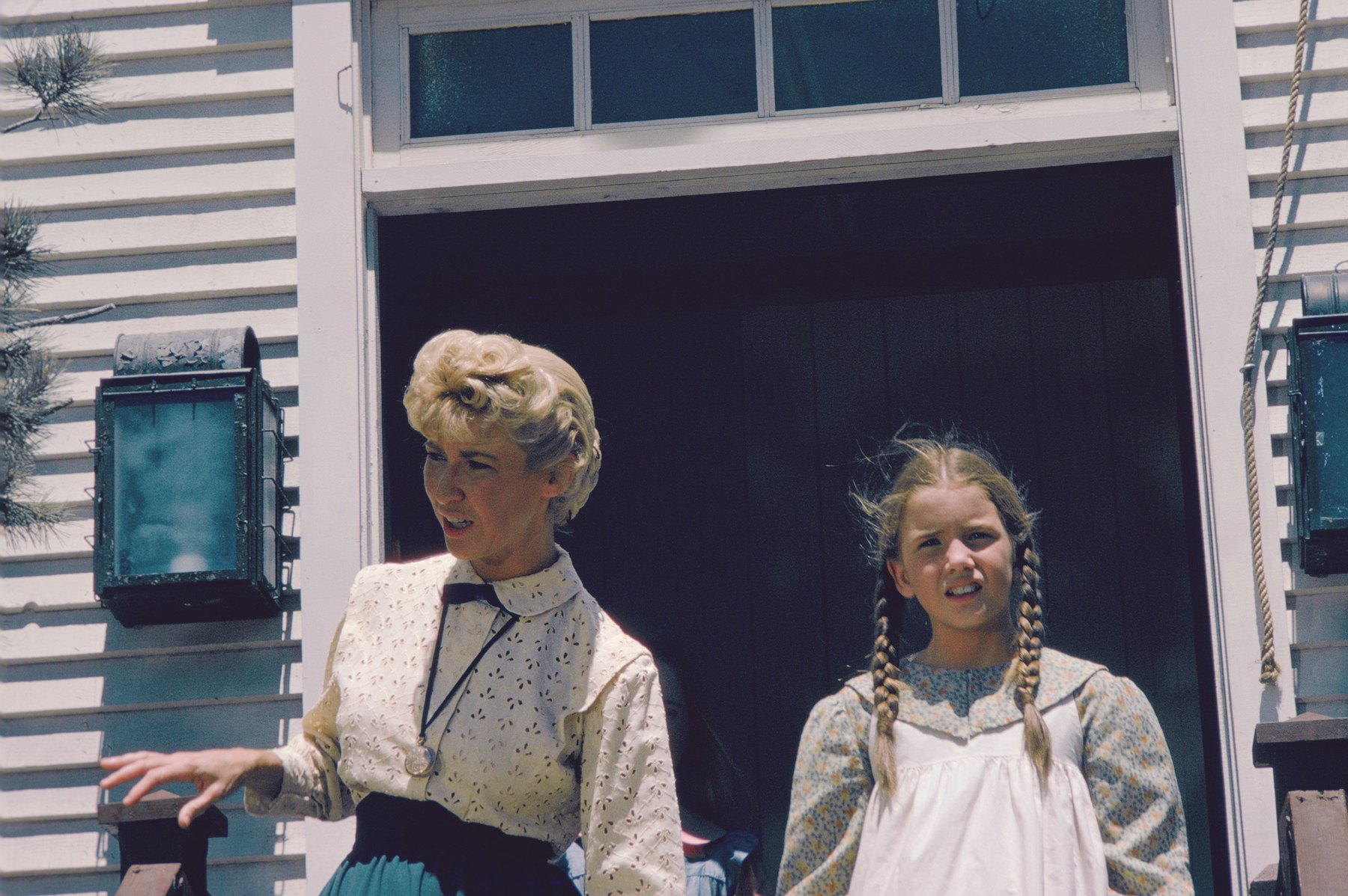 Charlotte Stewart as Eva Beadle and Melissa Gilbert as Laura Ingalls Wilder on 'Little House on the Prairie'