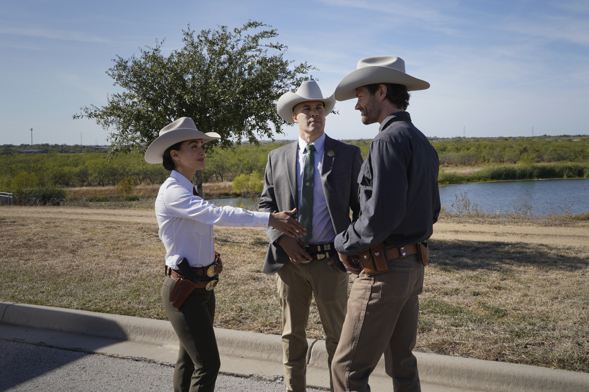 Jared Padalecki with Coby Bell and Lindsey Morgan