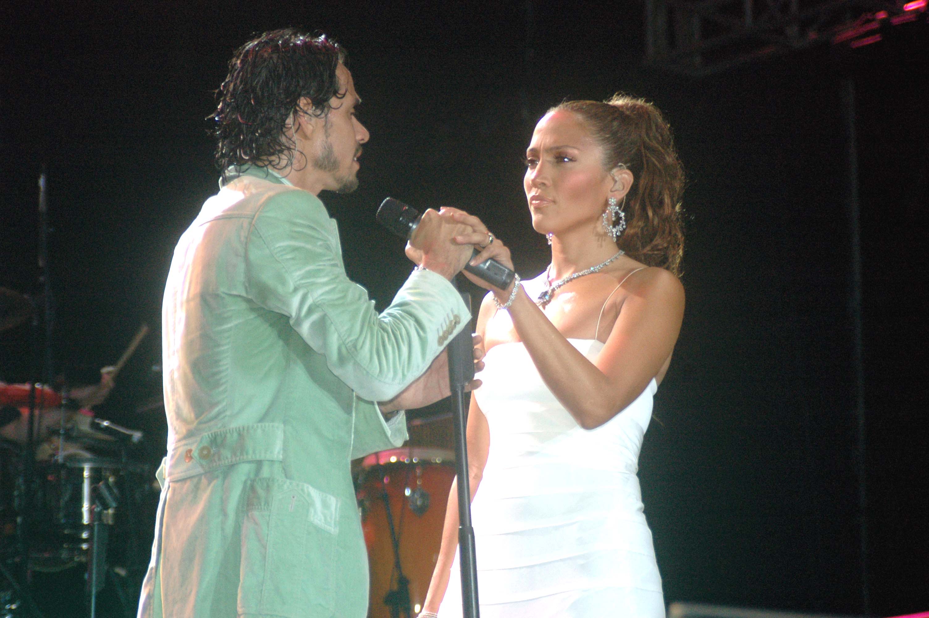 Marc Anthony and Jennifer Lopez perform in Santo Domingo, Dominican Republic in 2005. |  Esteban Bucat/Getty Images