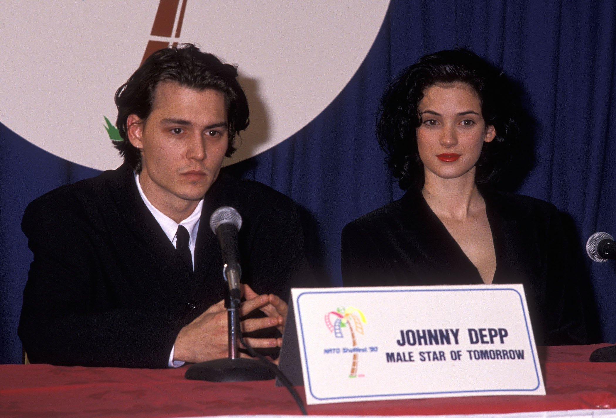 Johnny Depp and Winona Ryder attend the 1990 NATO/ShoWest Convention