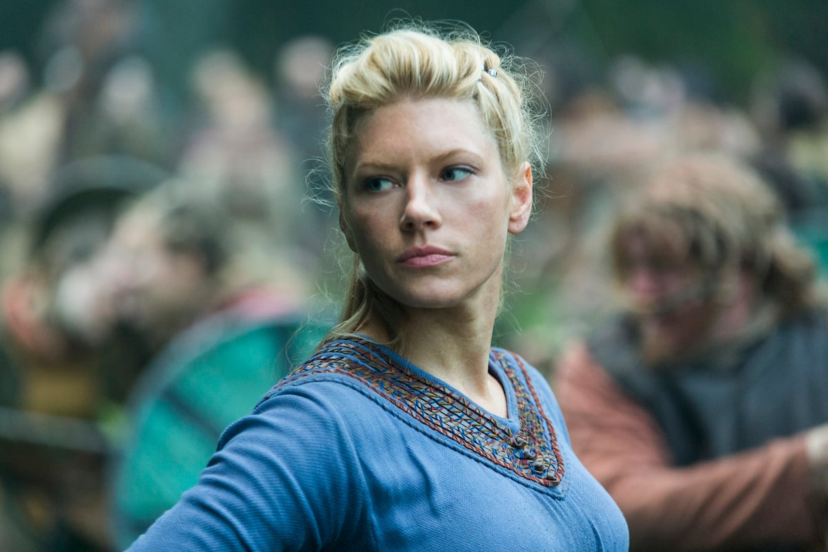 Vikings Lagertha Gets Violent When Ragnar Lothbrok Doesn T Want Her To Go On The First Journey West