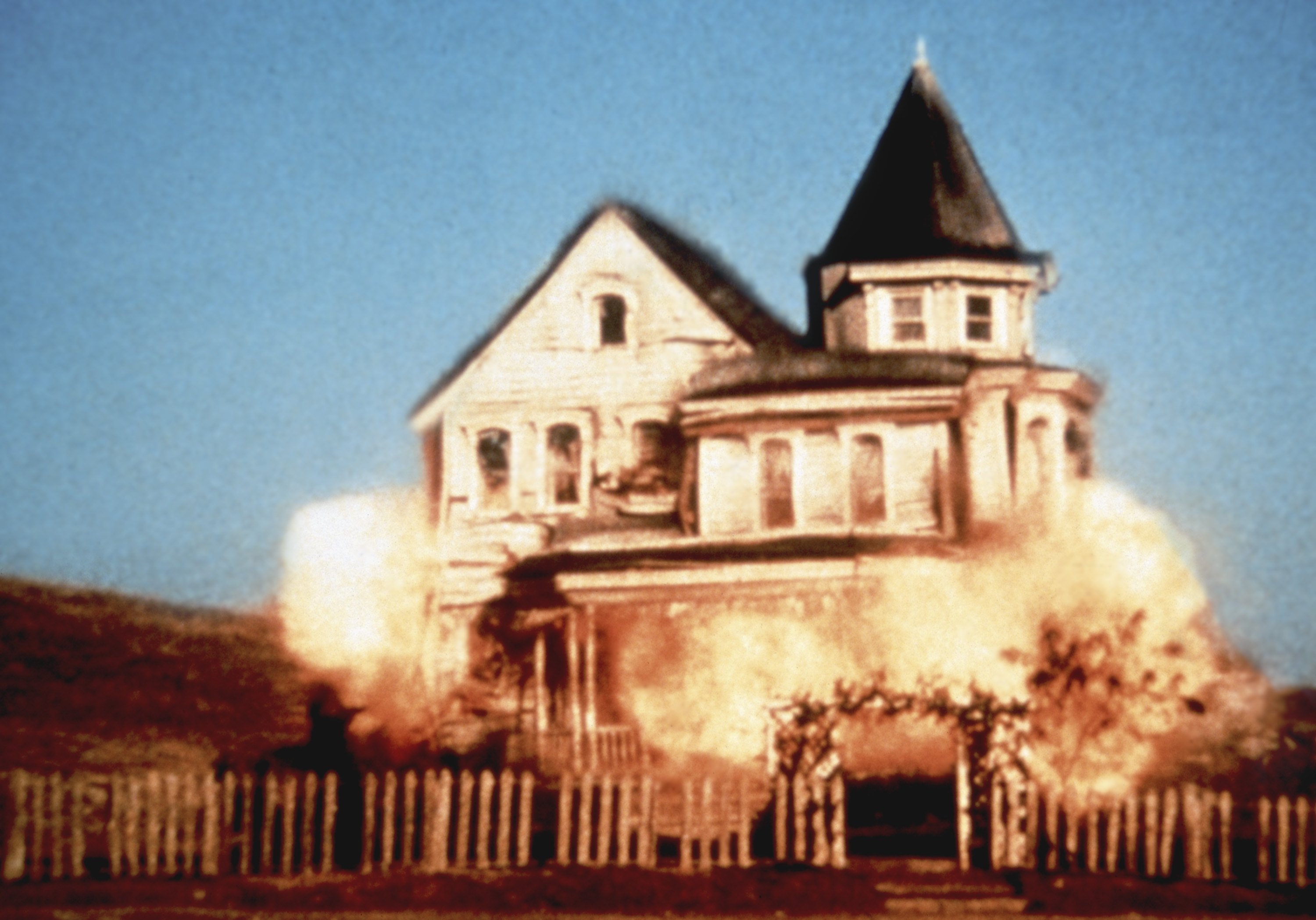 'Little House on the Prairie' -- 'The Last Farewell' explosion