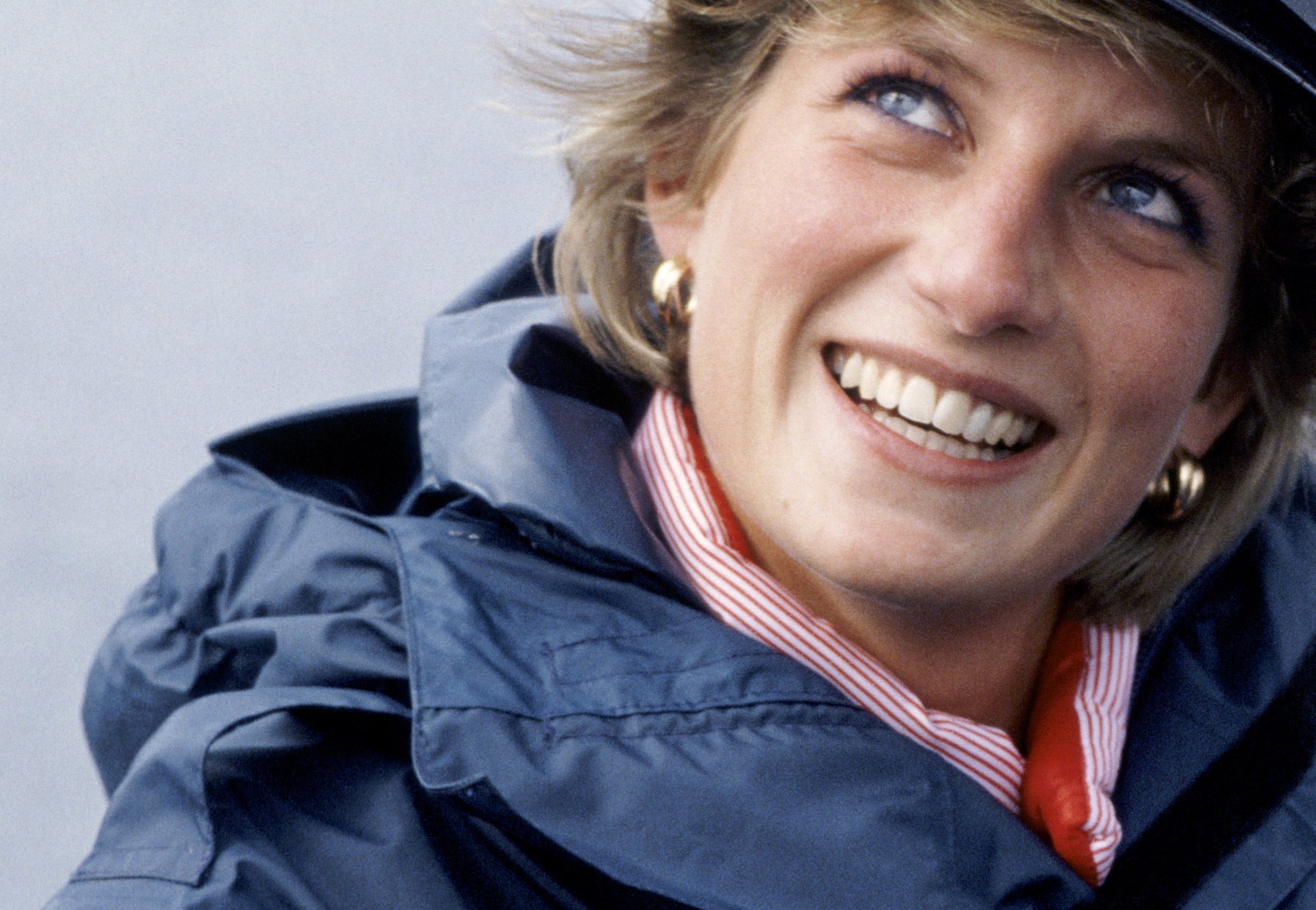 Princess Diana smiling, close up