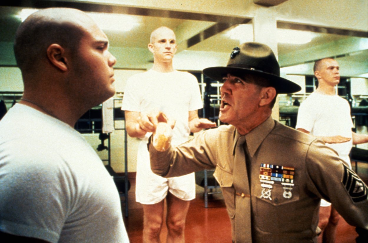 Vincent d'Onofrio, Matthew Modine and R.Lee Ermey on the set of 'Full Metal Jacket'