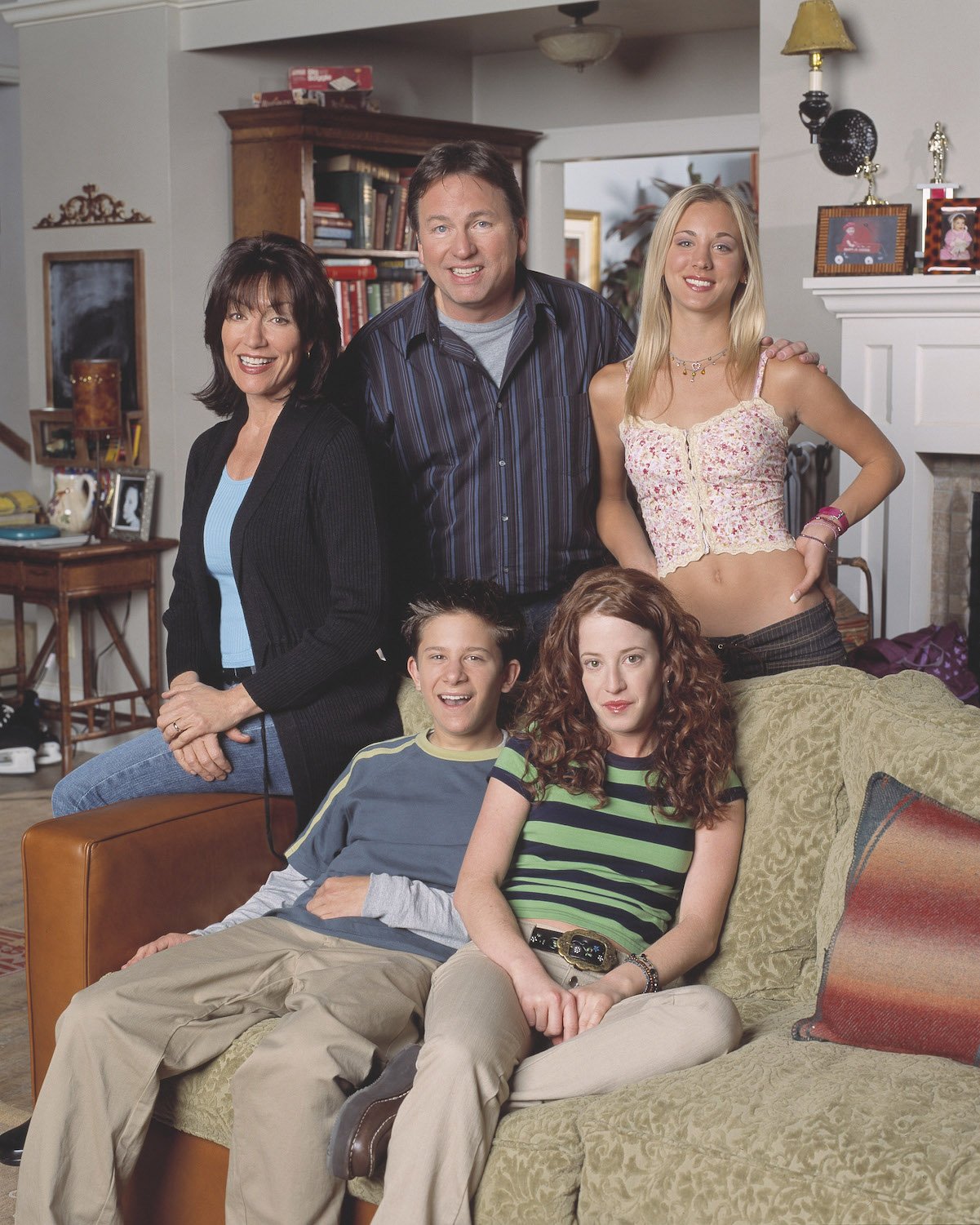 The cast of '8 Simple Rules for Dating My Teenage Daughter'
