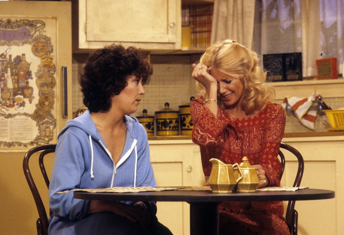 Joyce DeWitt and Suzanne Somers in 'Three's Company'