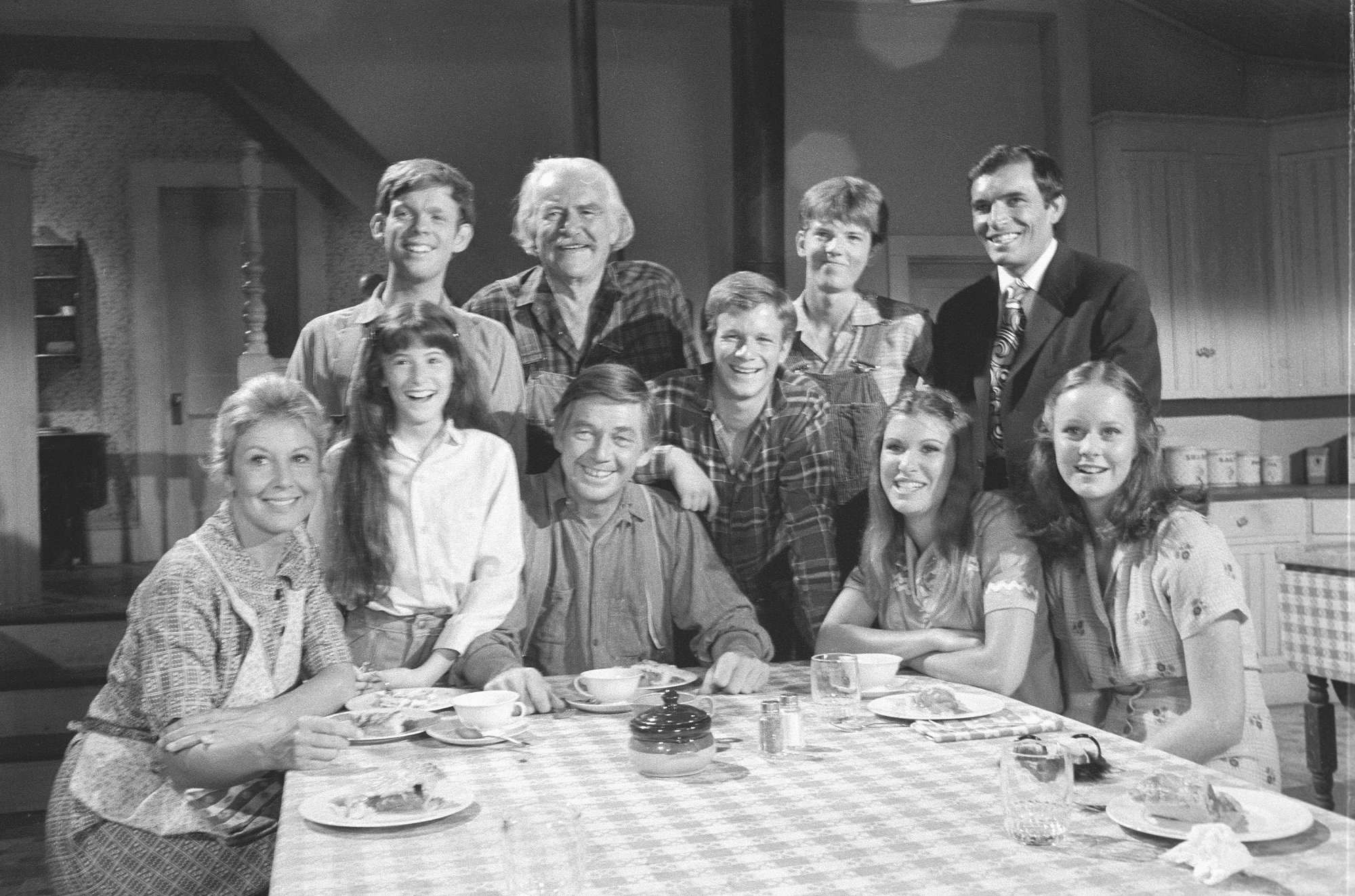 Waltons dinner table