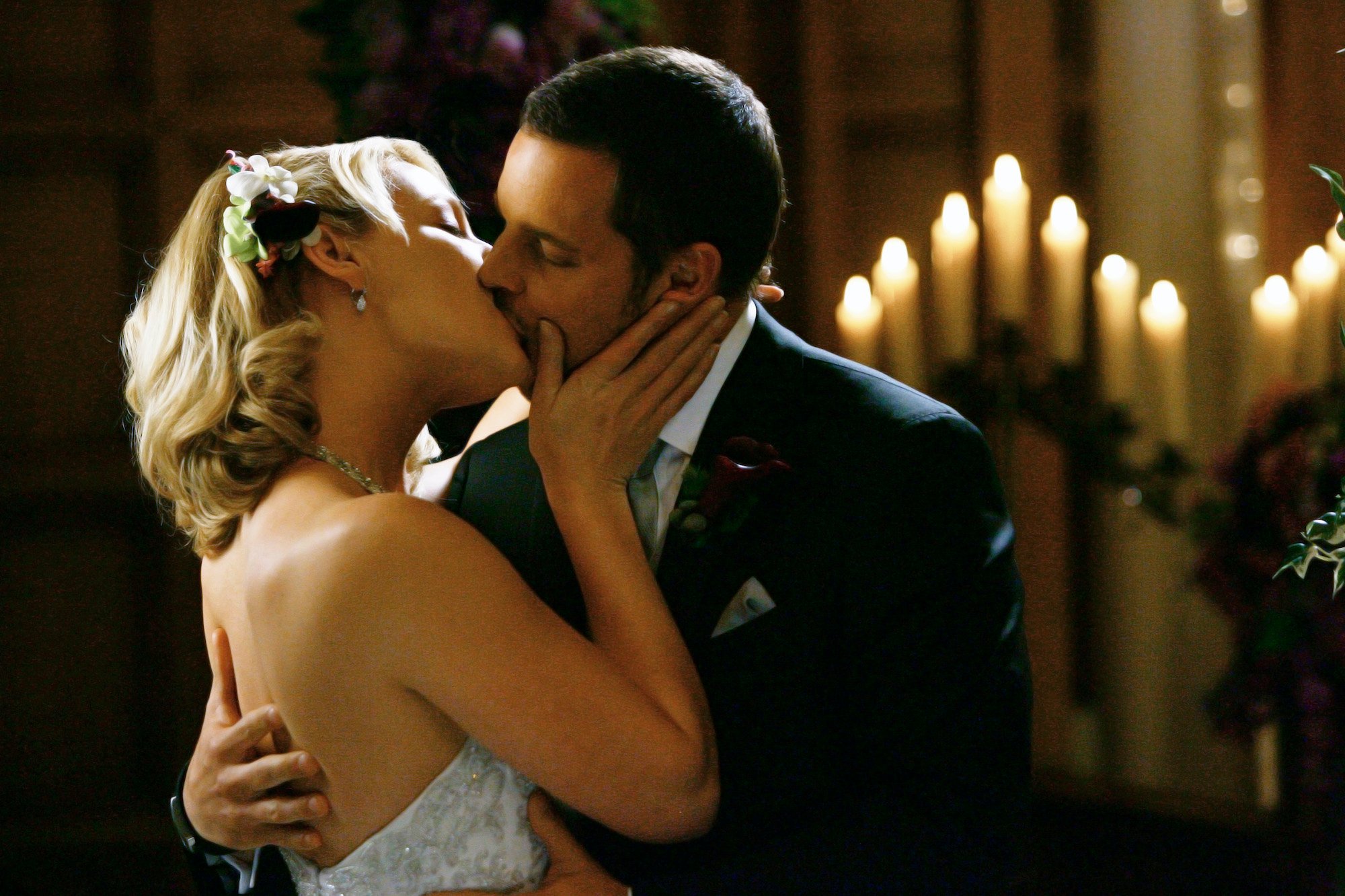 Katherine Heigl and Justin Chambers as Izzie and Alex 
