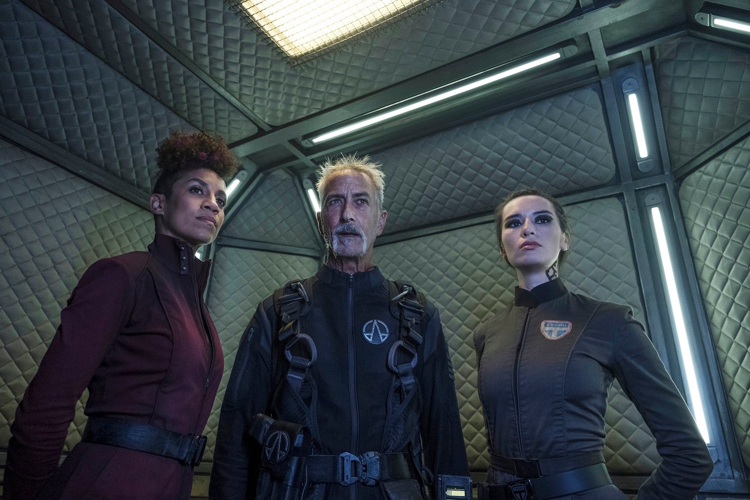 Dominique Tipper as Naomi Nagata, David Strathairn as Klaes Ashford, Cara Gee as Camina Drummer on The Expanse