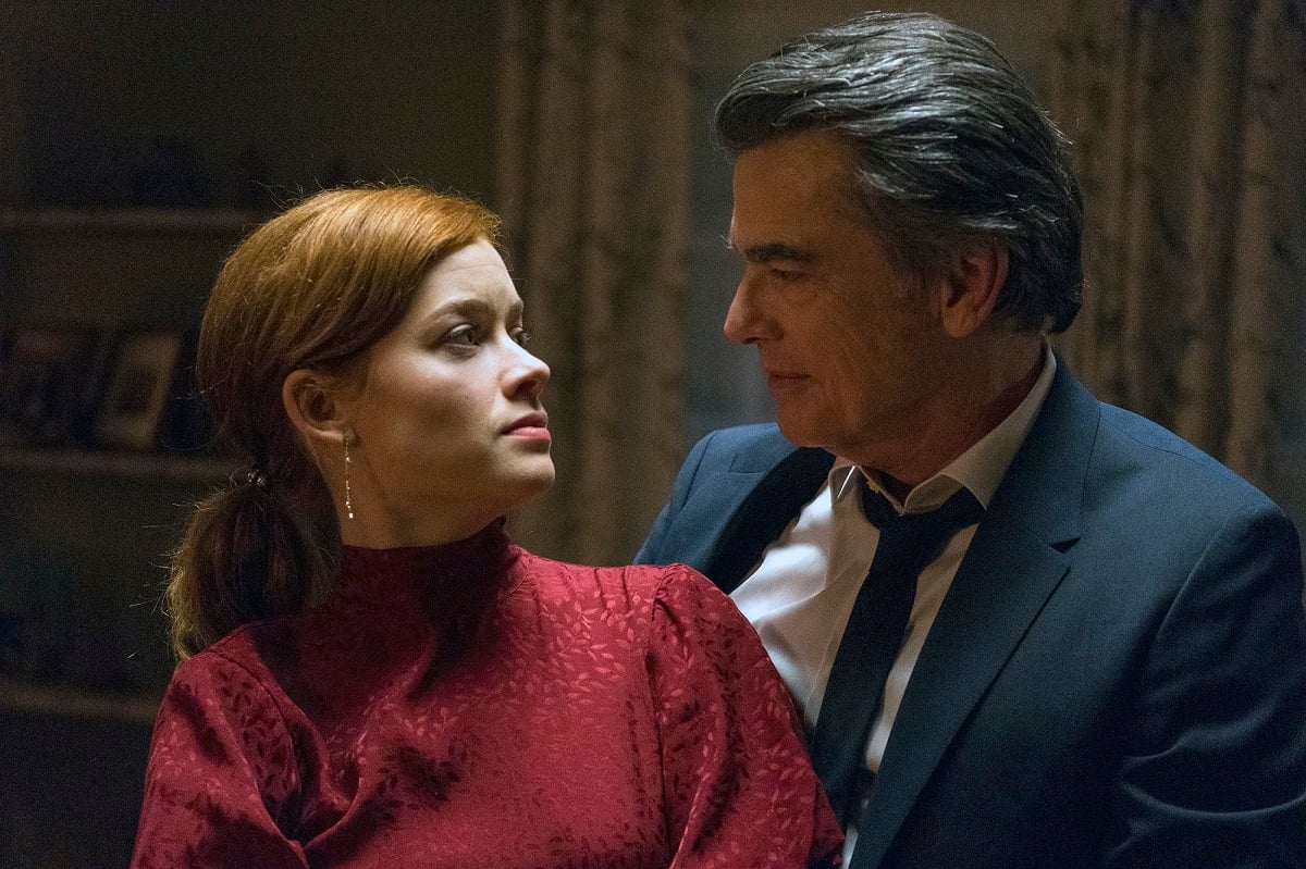 (L-R) Jane Levy as Zoey Clarke, Peter Gallagher as Mitch in 'Zoey's Extraordinary Playlist'
