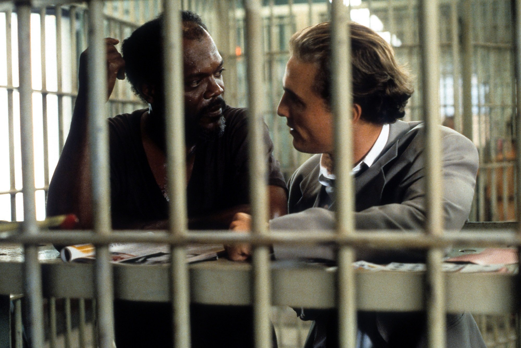 A Time to Kill stars Matthew McConaughey and Samuel L. Jackson in a jail cell