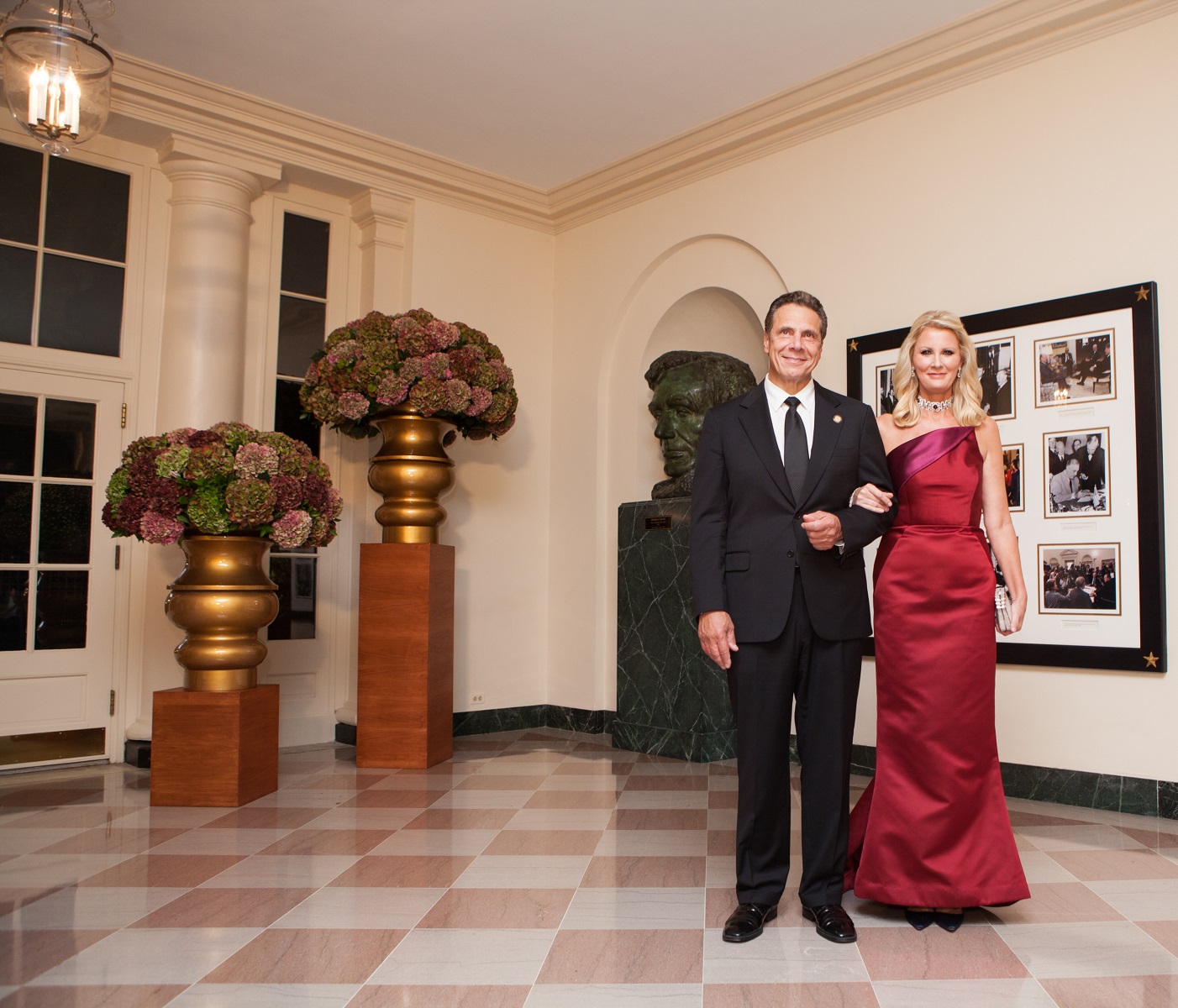 Andrew Cuomo and Sandra Lee, arrive at the White House in Washington, DC, USA on 18 October 2016