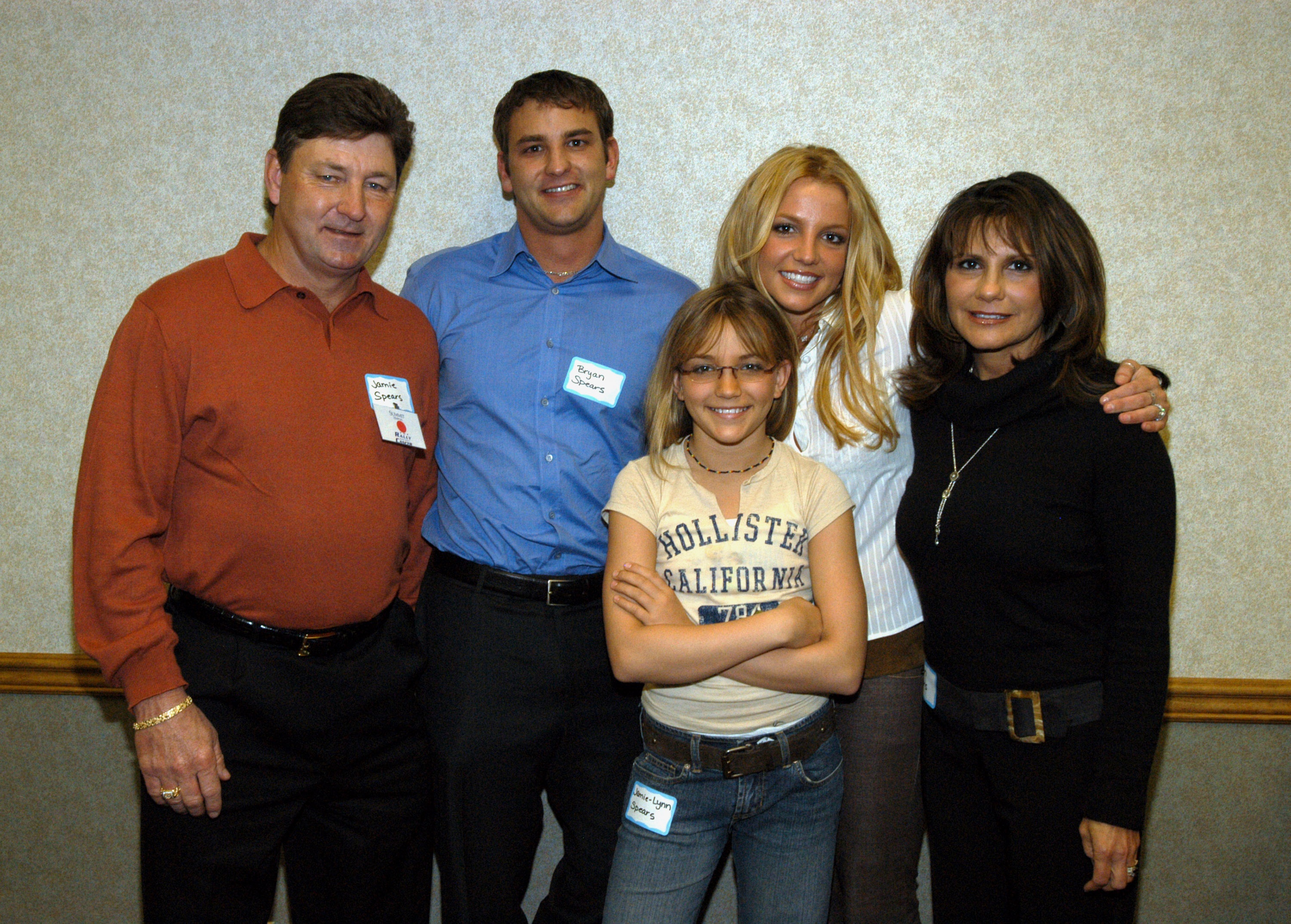 Britney Spears with her parents, Jamie Spears and Lynne Spears, and two siblings, Bryan Spears and Jamie-Lynn Spears