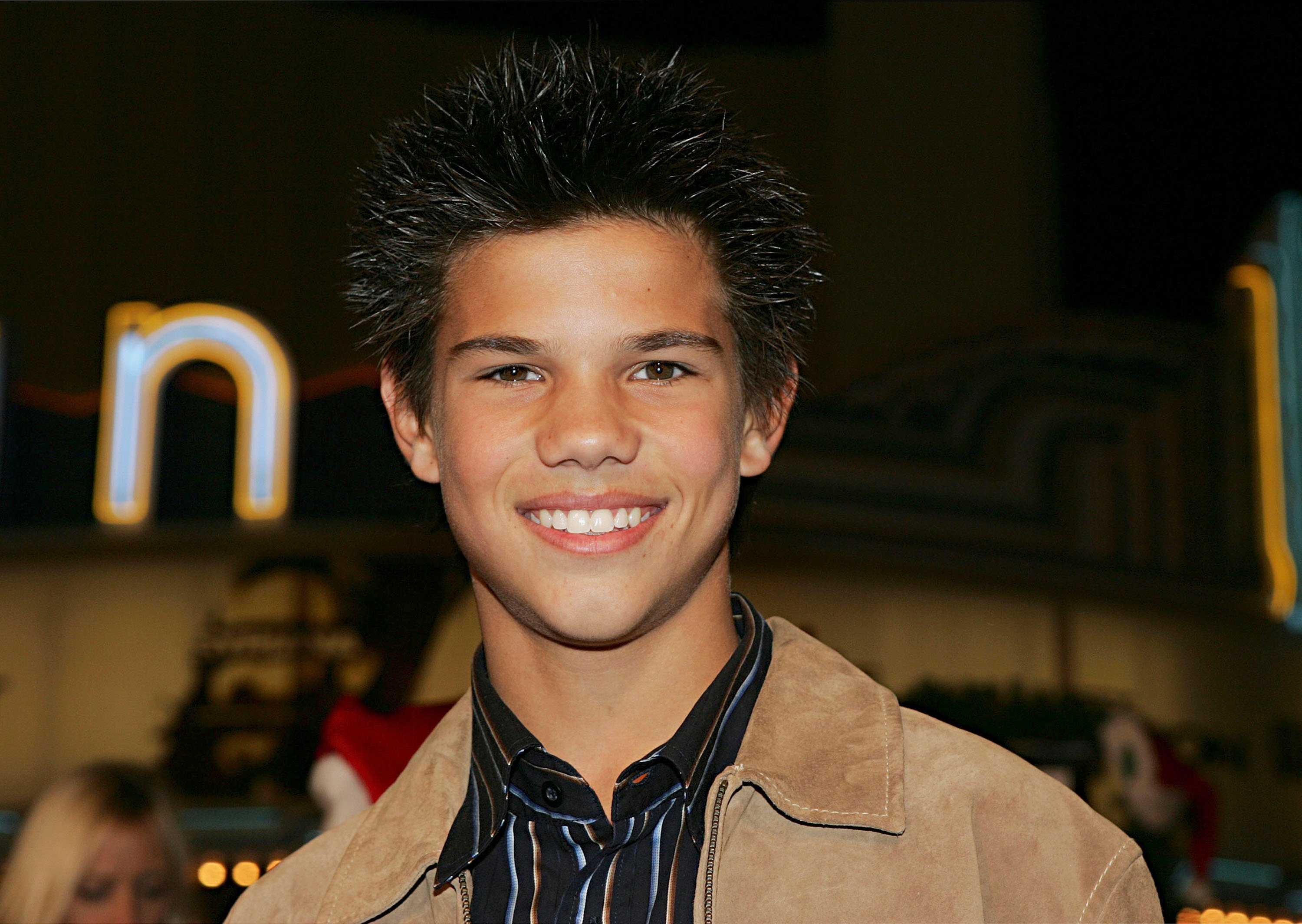 Actor Taylor Lautner attends the Los Angeles premiere of 'Cheaper By The Dozen 2'