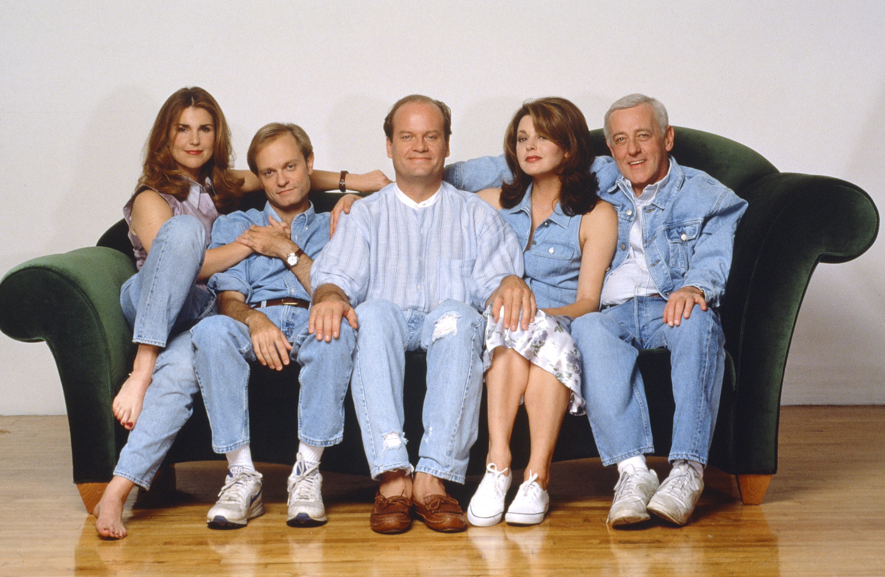 Peri Gilpin as Roz Doyle, David Hyde Pierce as Doctor Niles Crane, Kelsey Grammer as Doctor Frasier Crane, Kelsey Grammer as Doctor Frasier CraneJane Leeves as Daphne Moon and John Mahoney as Martin Crane in a promotional photo