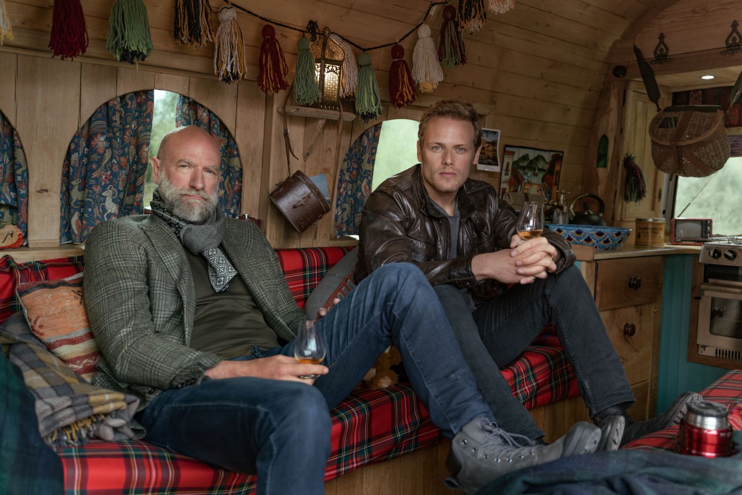 'Outlander' stars Graham McTavish and Sam Heughan in 'Men In Kilts'