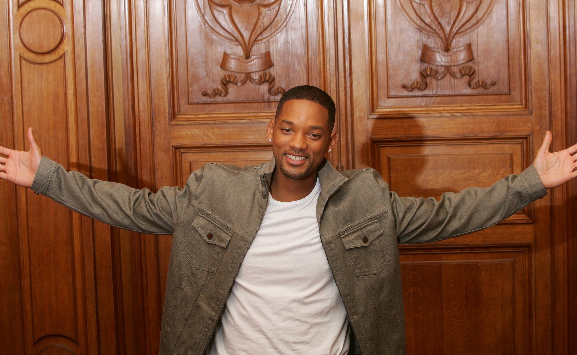 Will Smith with arms wide open