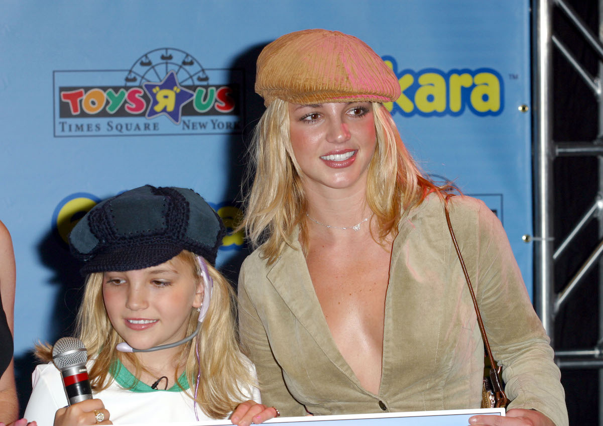 Britney Spears and Jamie Lynn Spears in New York City in 2002