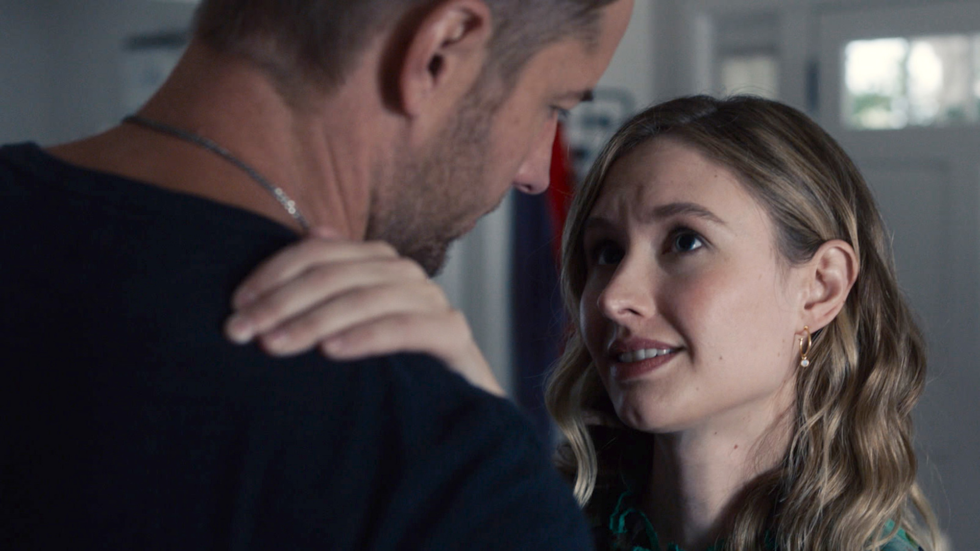 Justin Hartley as Kevin and Caitlin Thompson as Madison on 'This Is Us' Season 5 Episode 5 in 2021